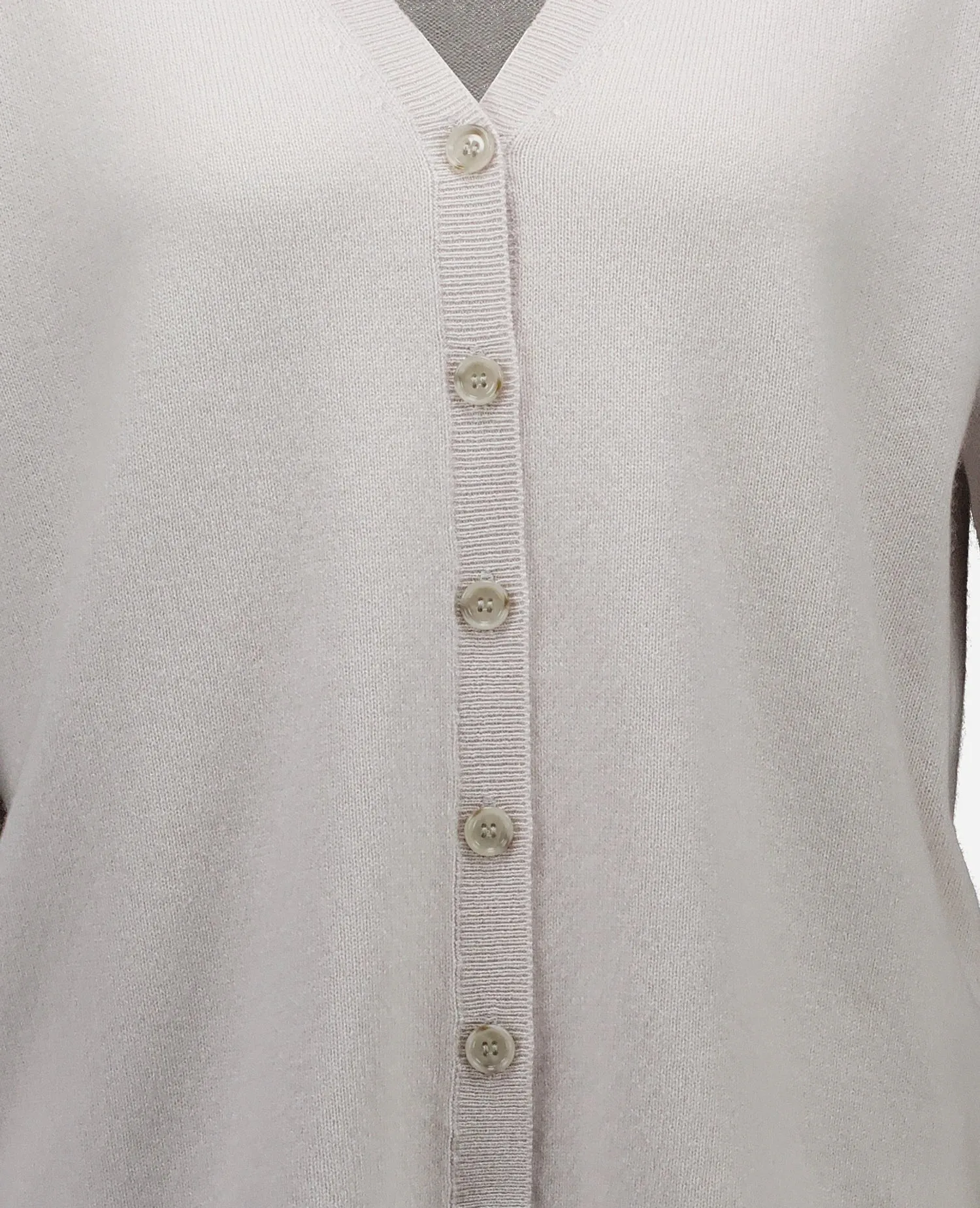 Cashmere Strickjacke in Grau sold by Allude product image thumbnail 4