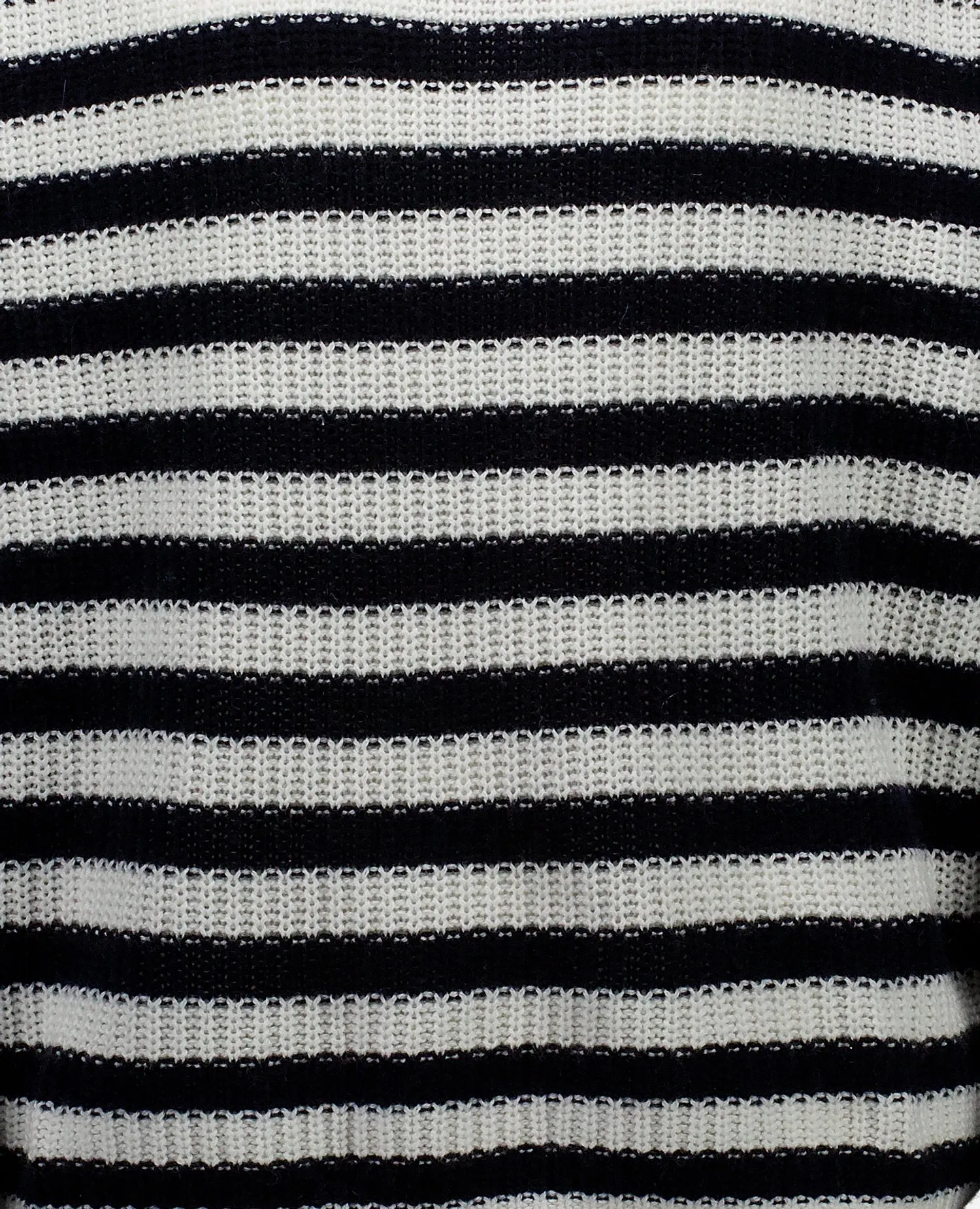 Baumwoll Mischung Pullover in Weiß sold by Allude product image thumbnail 4