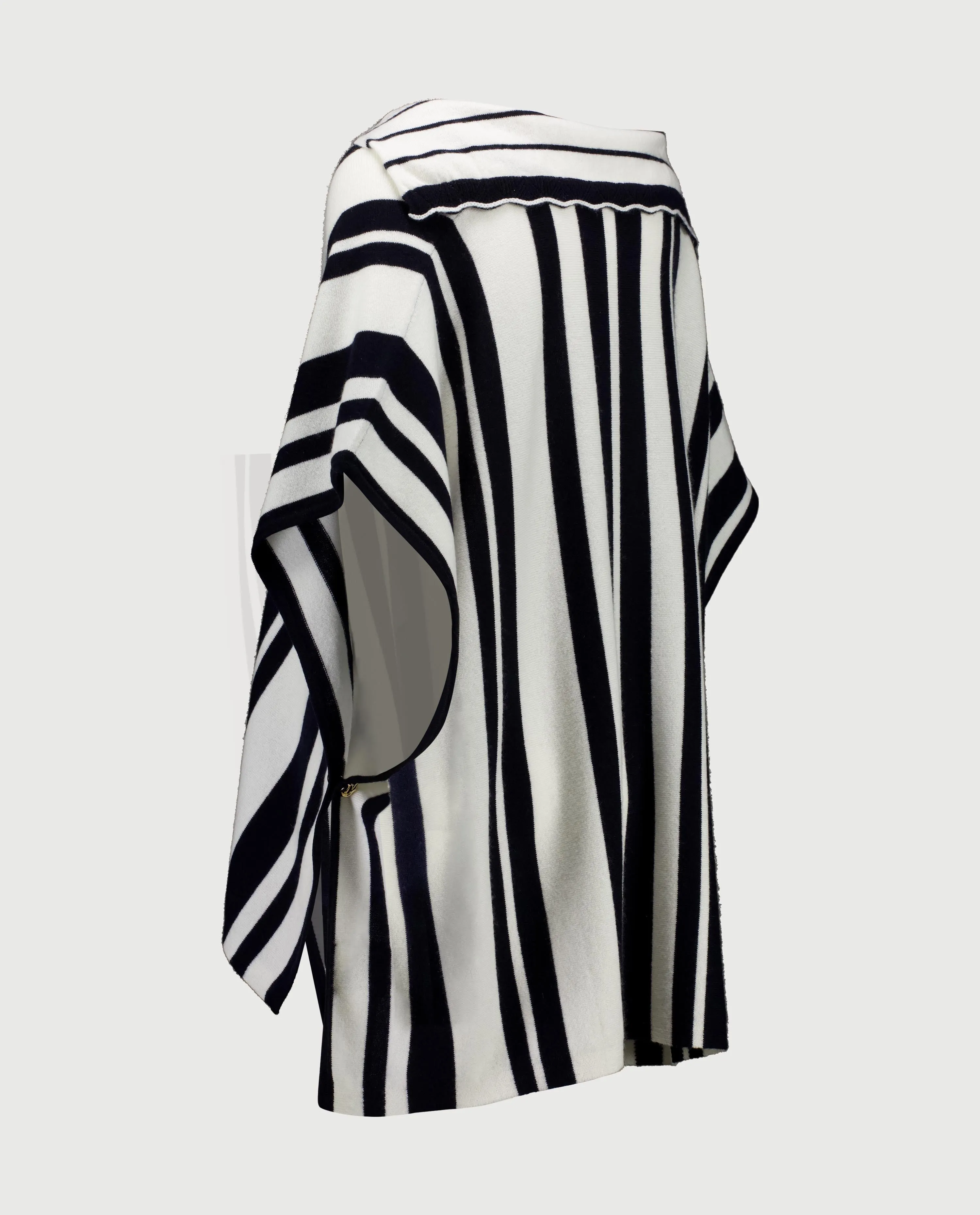 Cashmere Poncho in Navy sold by Allude product image thumbnail 3