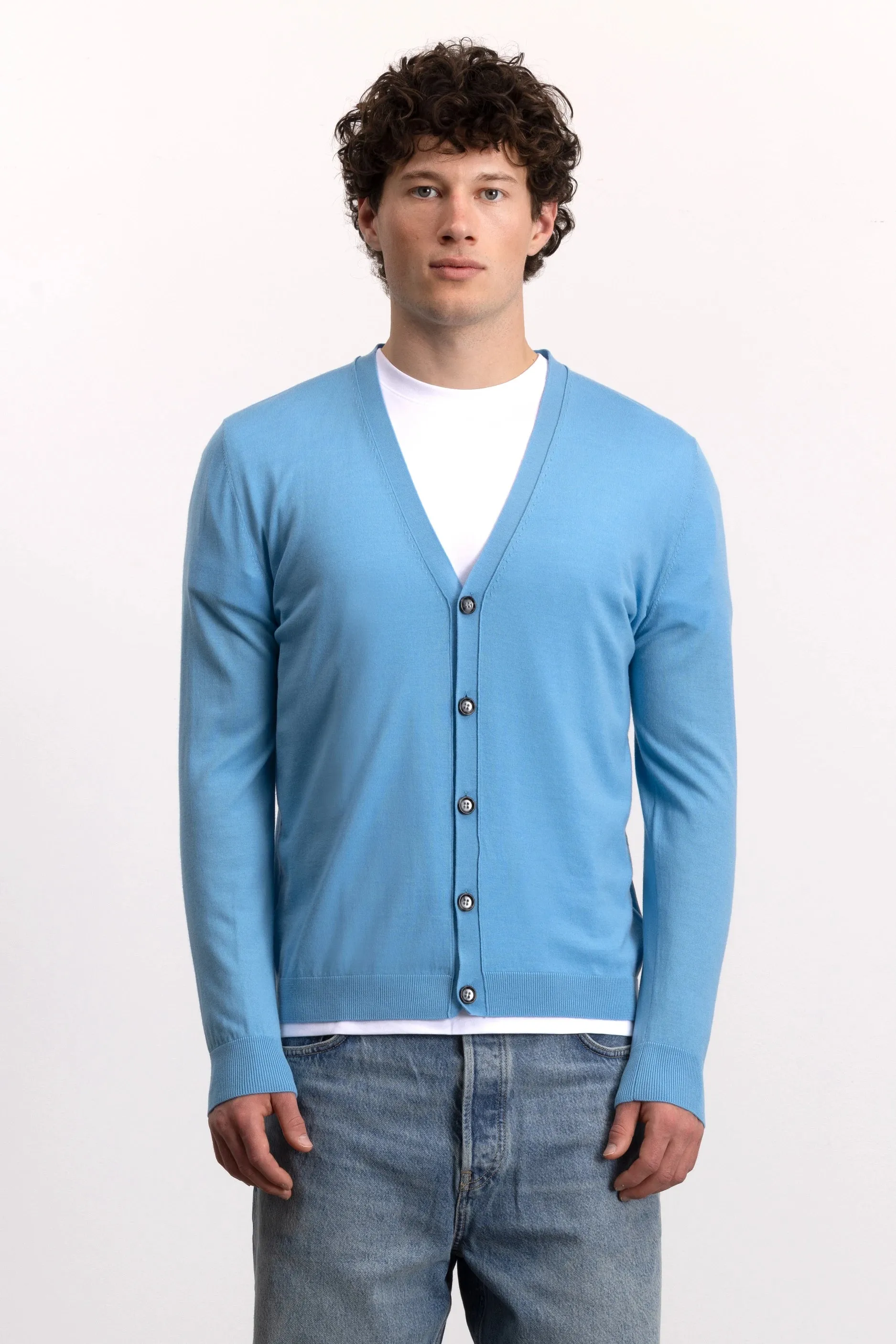 Wolle Strickjacke in Blau sold by Allude product image thumbnail 5