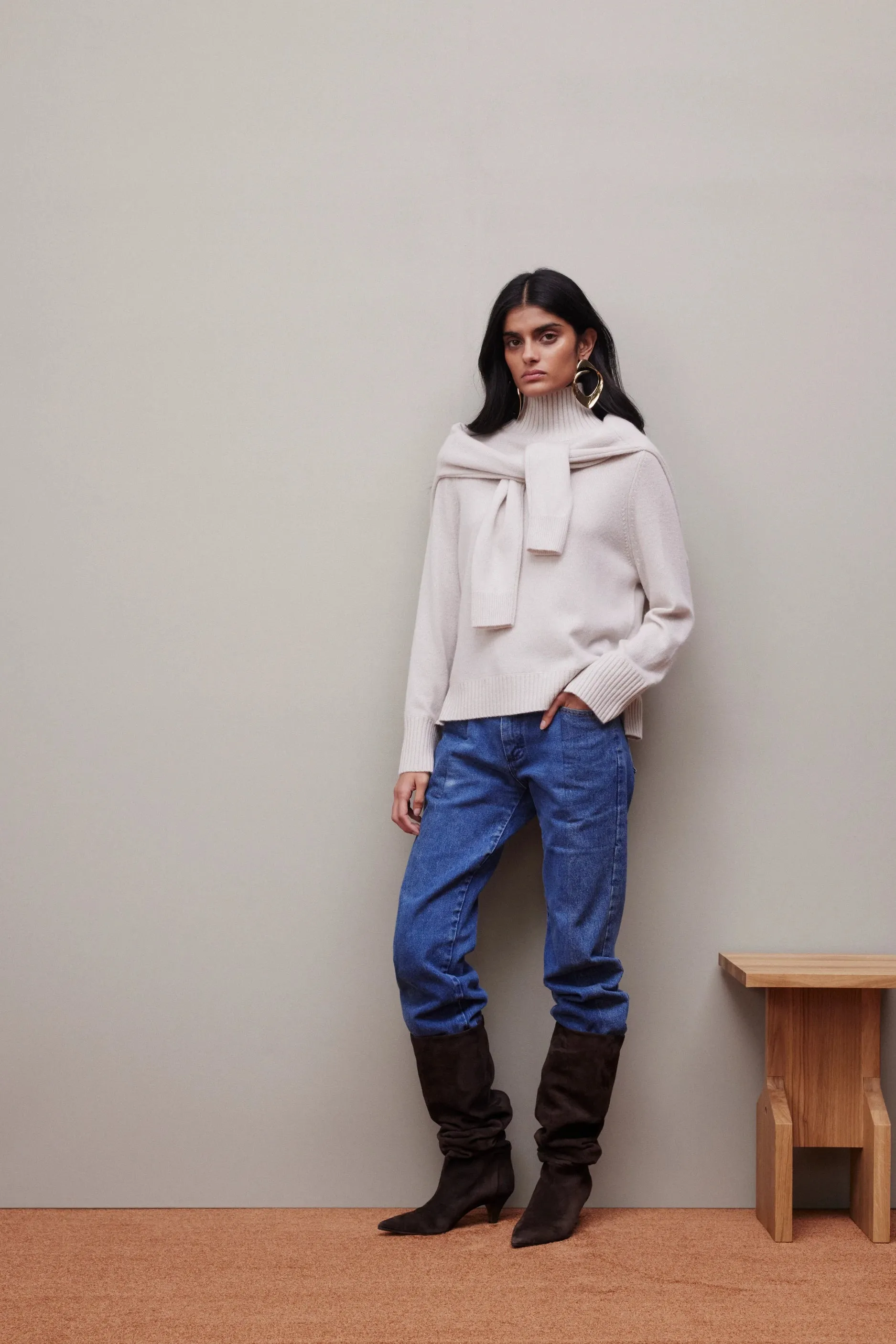 Cashmere Pullover in Beige sold by Allude product image thumbnail 2
