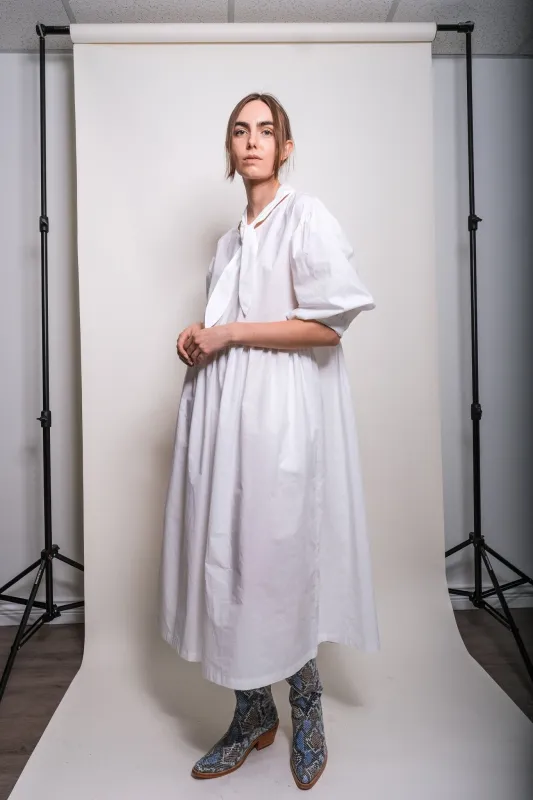 Therise Dress in White made by et Tigre