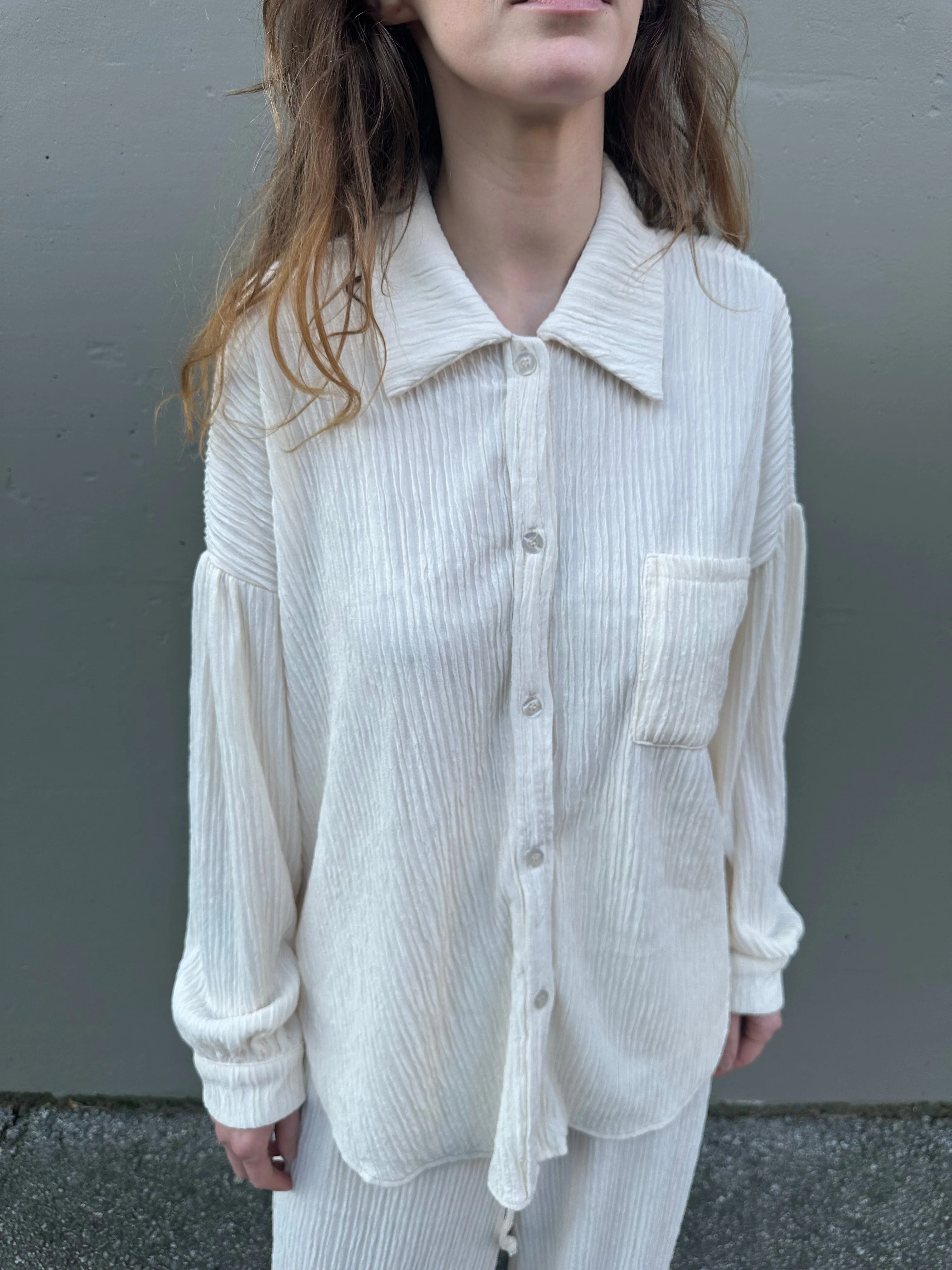 Chelsea Shirt in Off White sold by et Tigre product image thumbnail 2