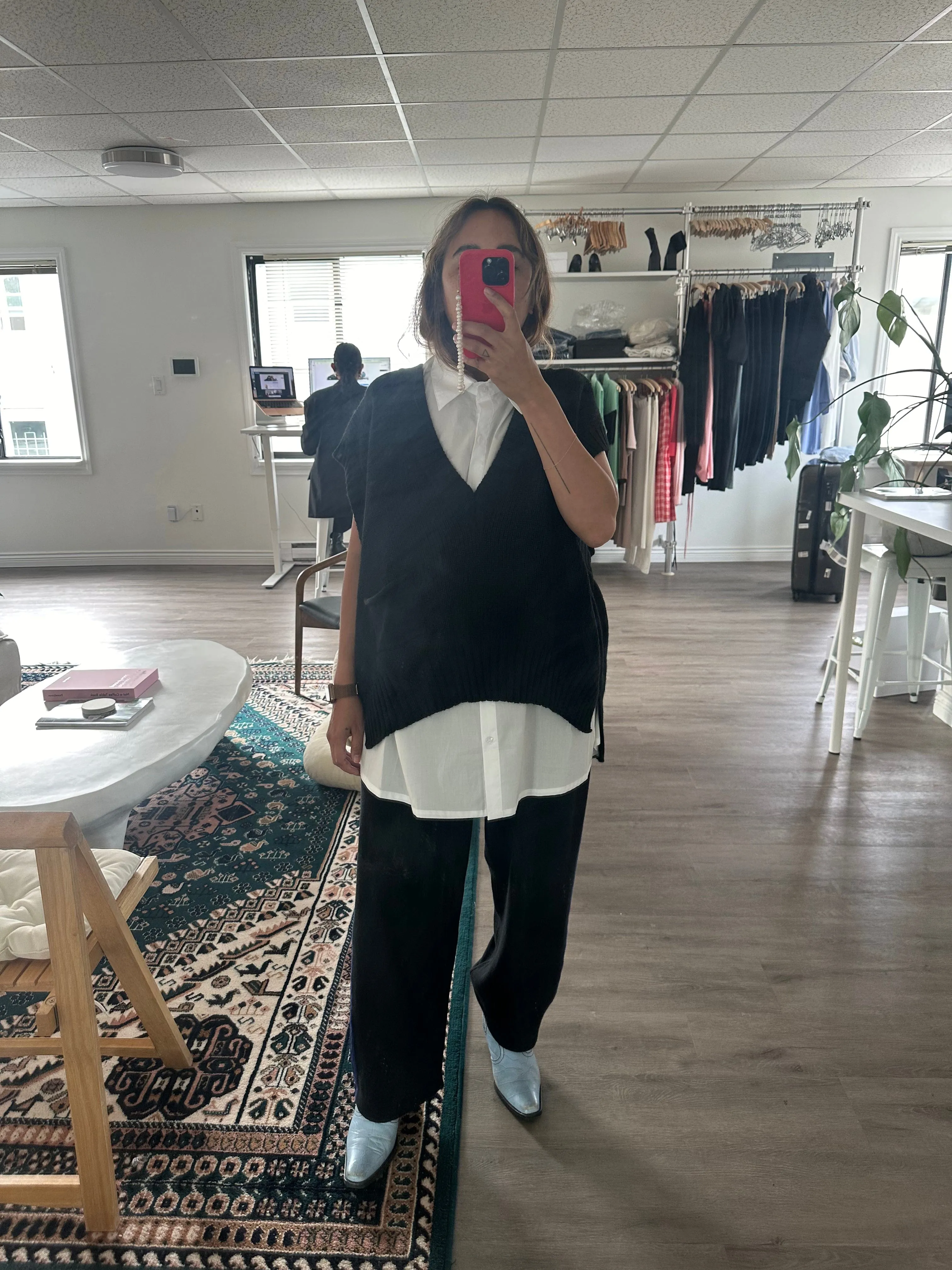 Winston Vest in Black sold by et Tigre product image thumbnail 2