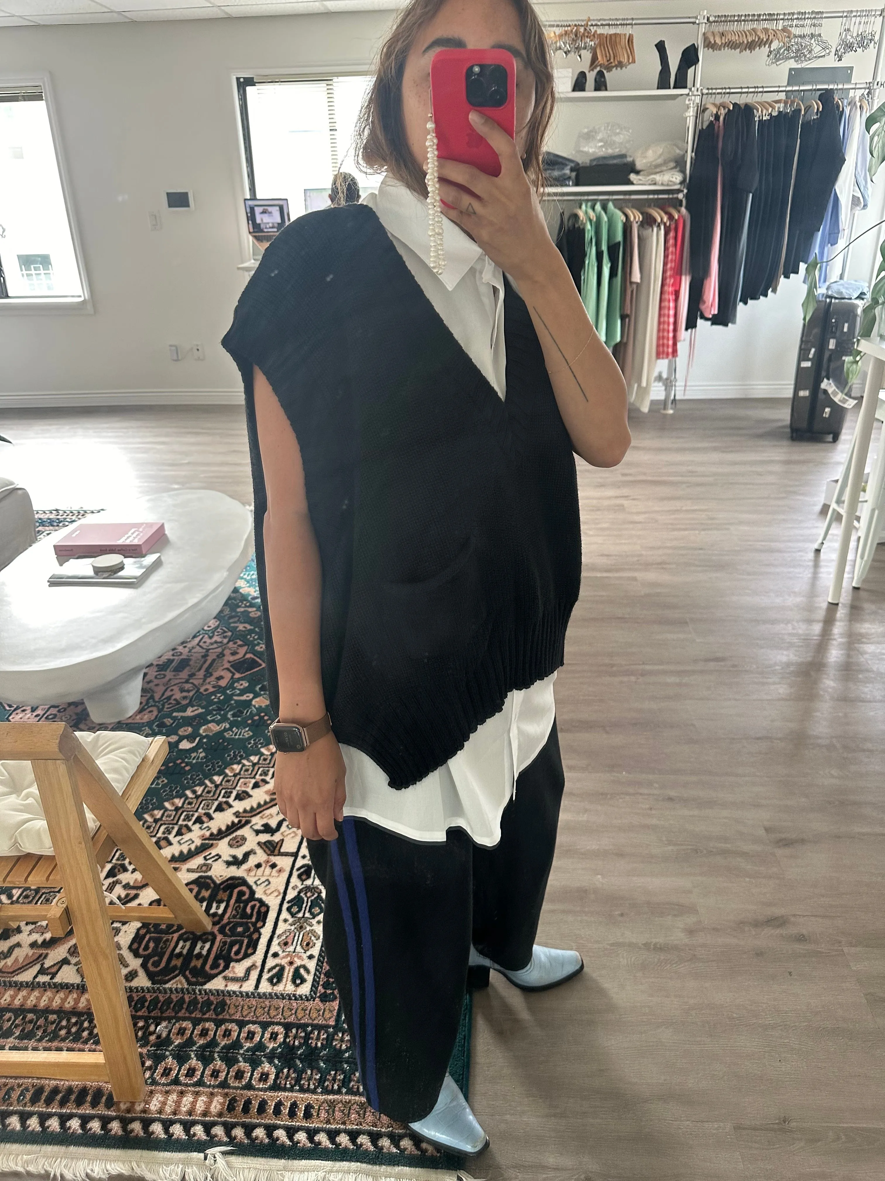 Winston Vest in Black sold by et Tigre product image thumbnail 5