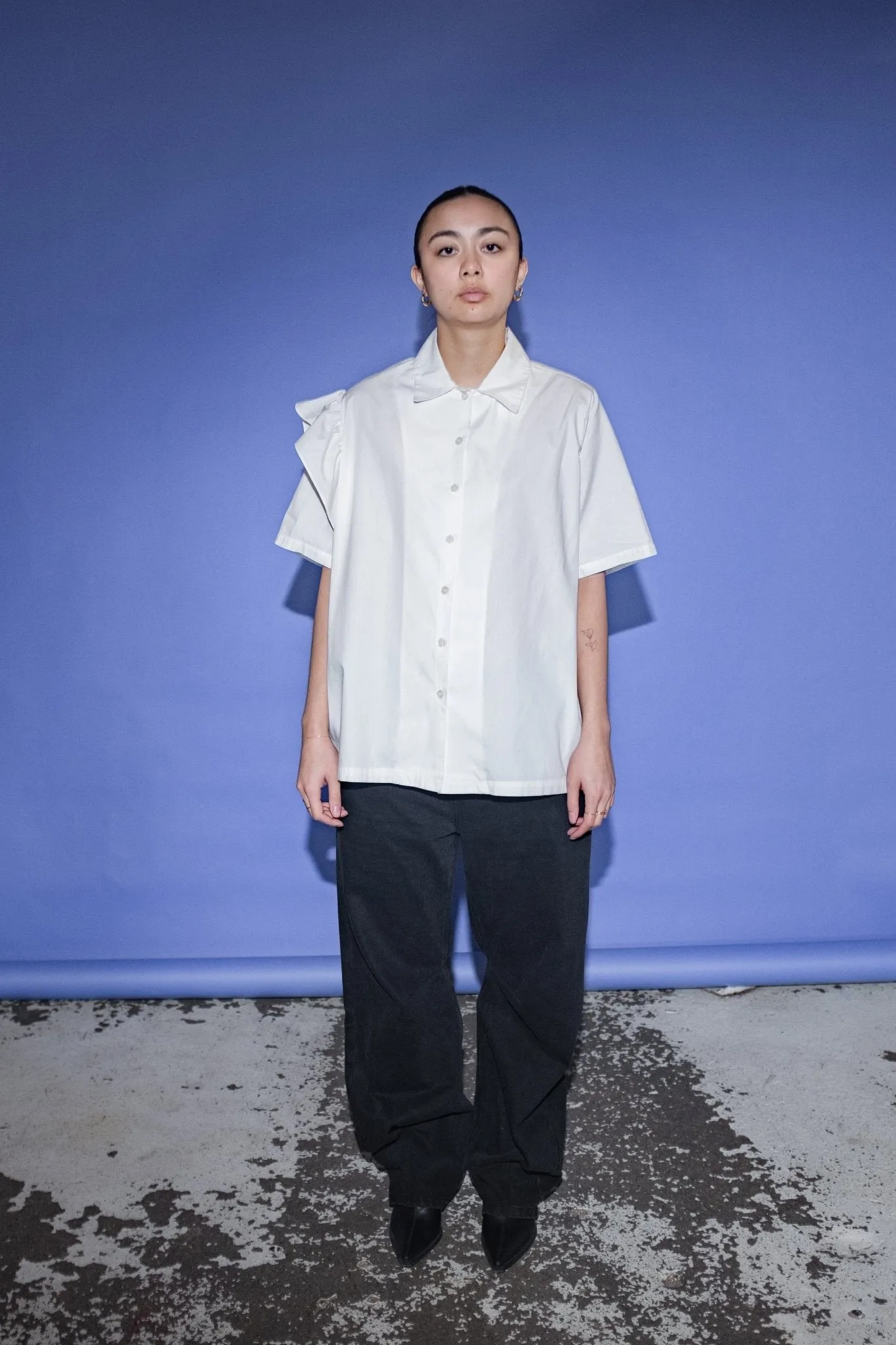 Bowie Sleep Shirt in White sold by et Tigre product image thumbnail 5