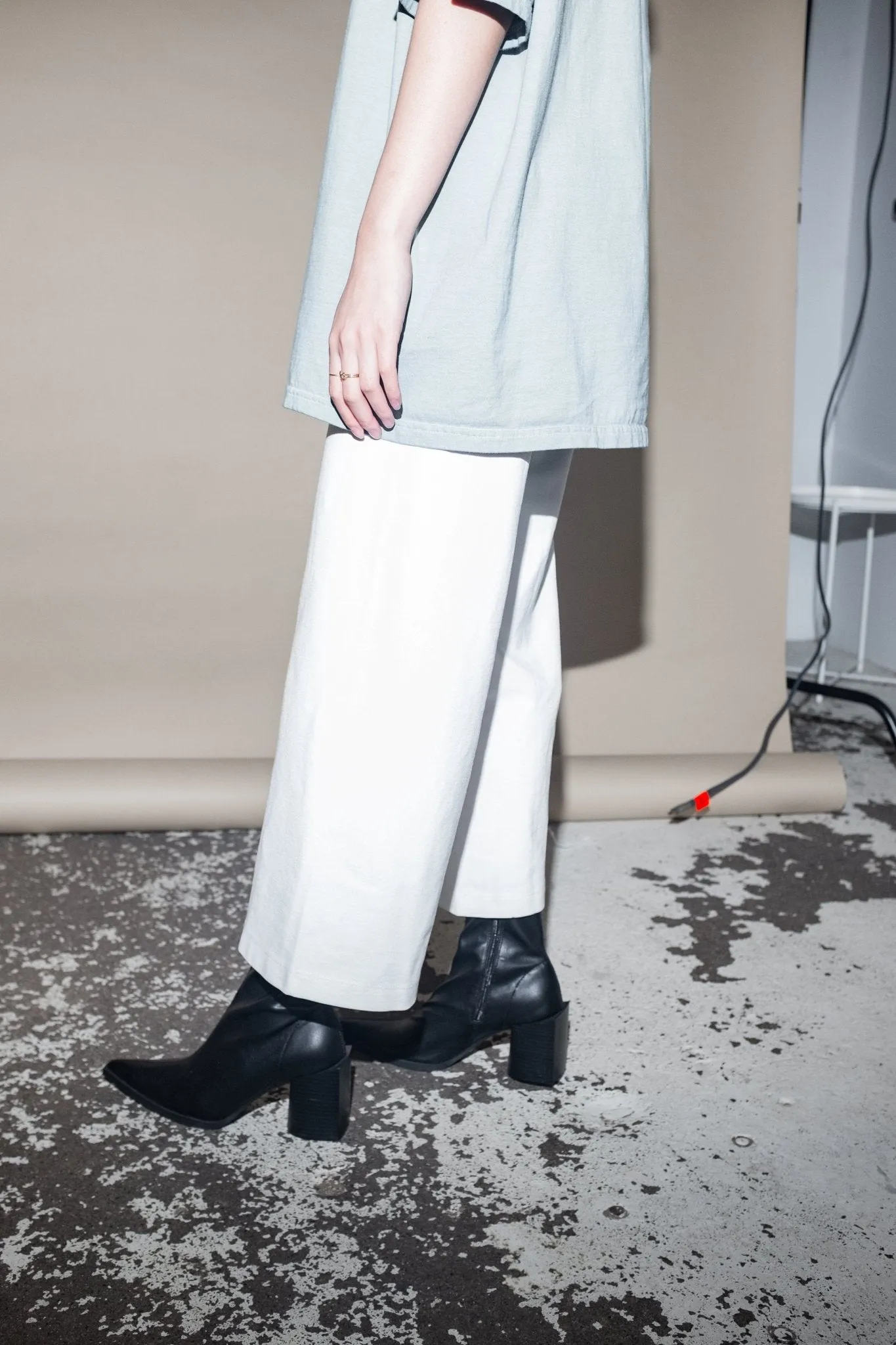 Liza Pant in White sold by et Tigre product image thumbnail 5