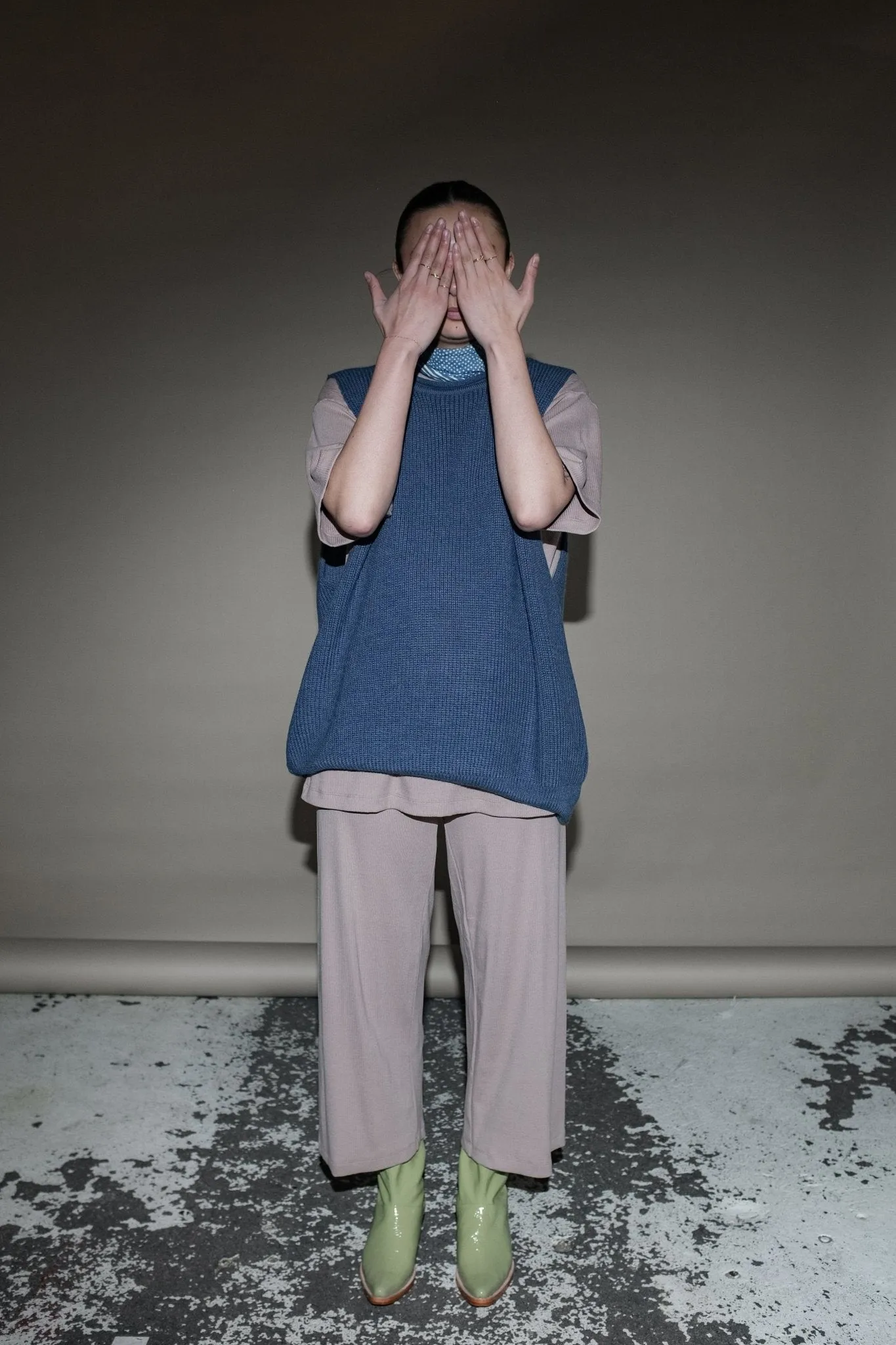 Liza Pant in Taupe sold by et Tigre product image thumbnail 3