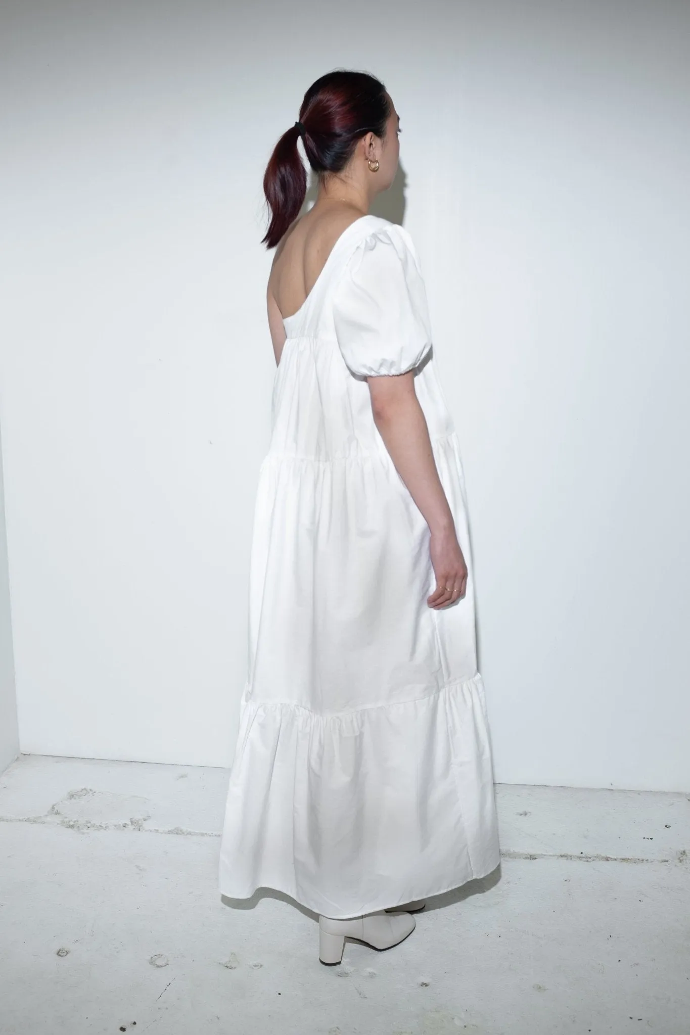 Yang Dress in White sold by et Tigre product image thumbnail 4