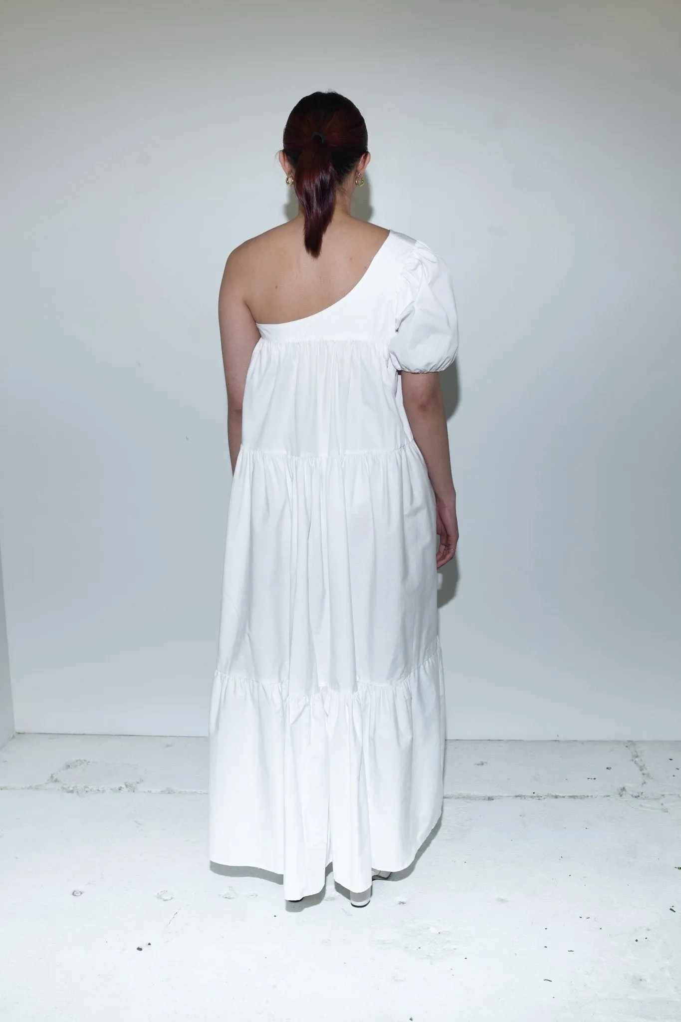 Yang Dress in White sold by et Tigre product image thumbnail 5