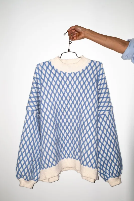 Nat Knit Sweater in White Blue sold by et Tigre
