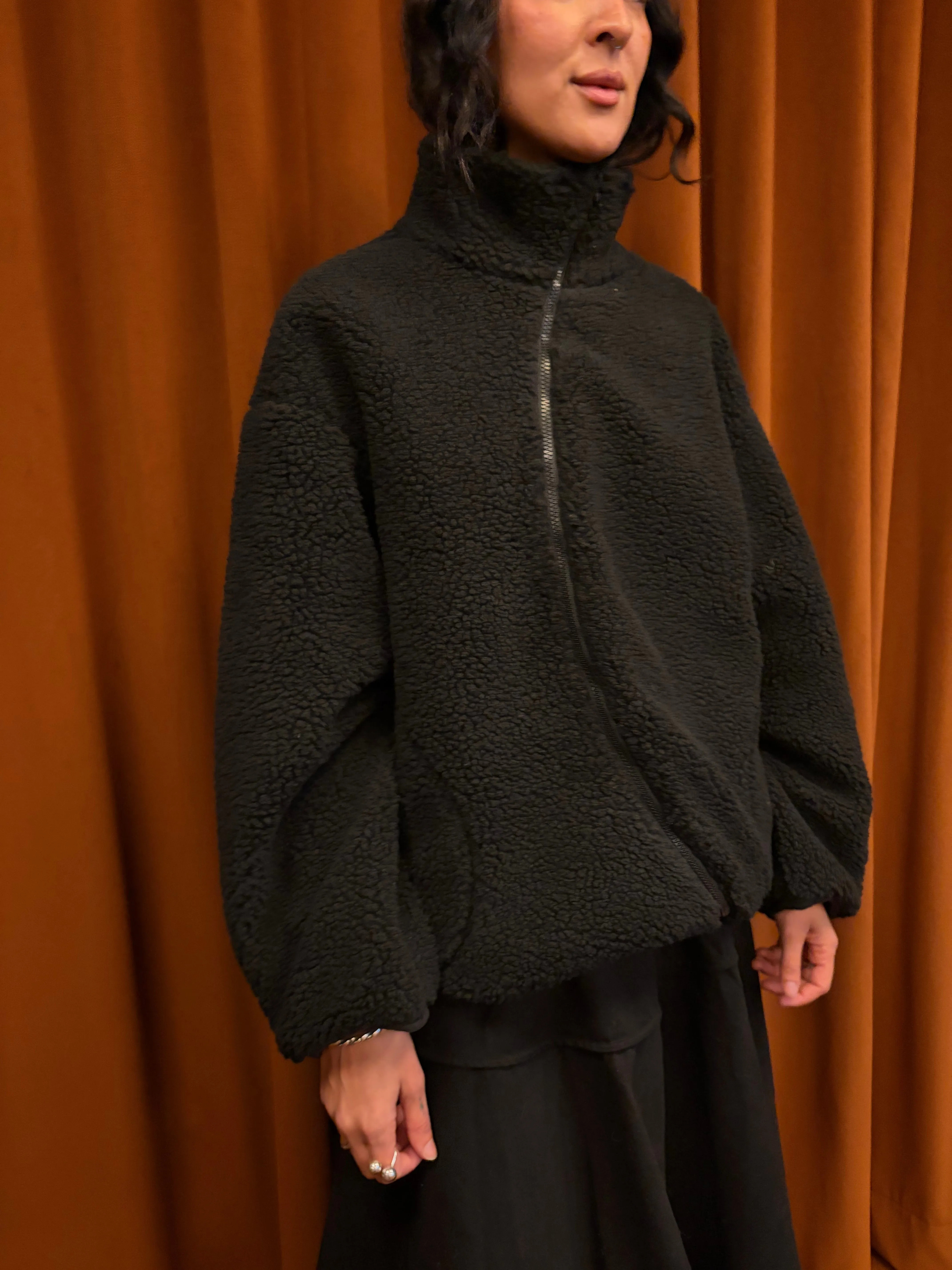 Enrio Fleece Jacket in Black sold by et Tigre product image thumbnail 2
