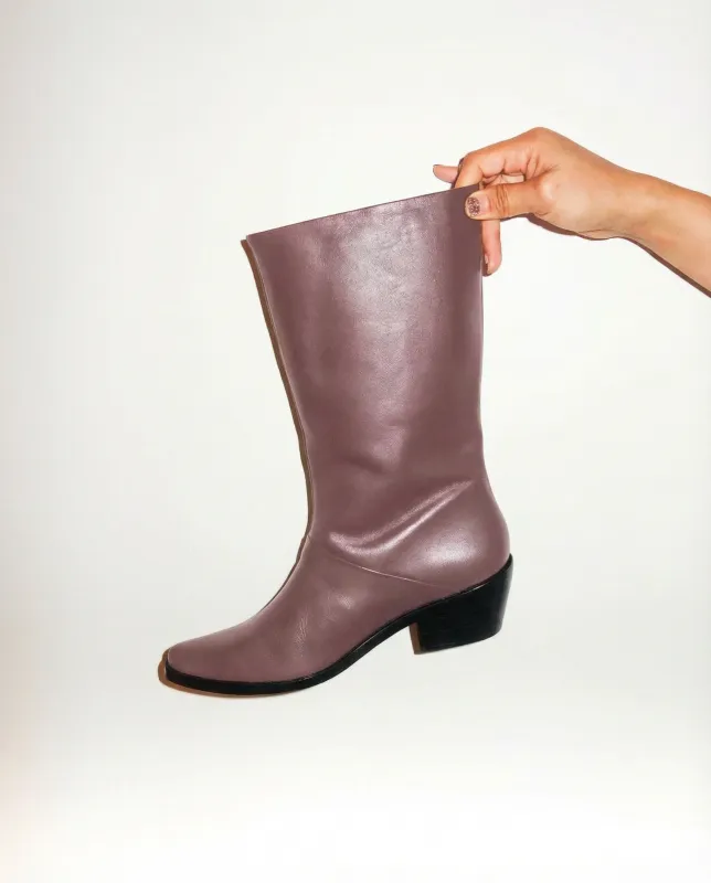 Jackie Boot in Burgundy made by et Tigre