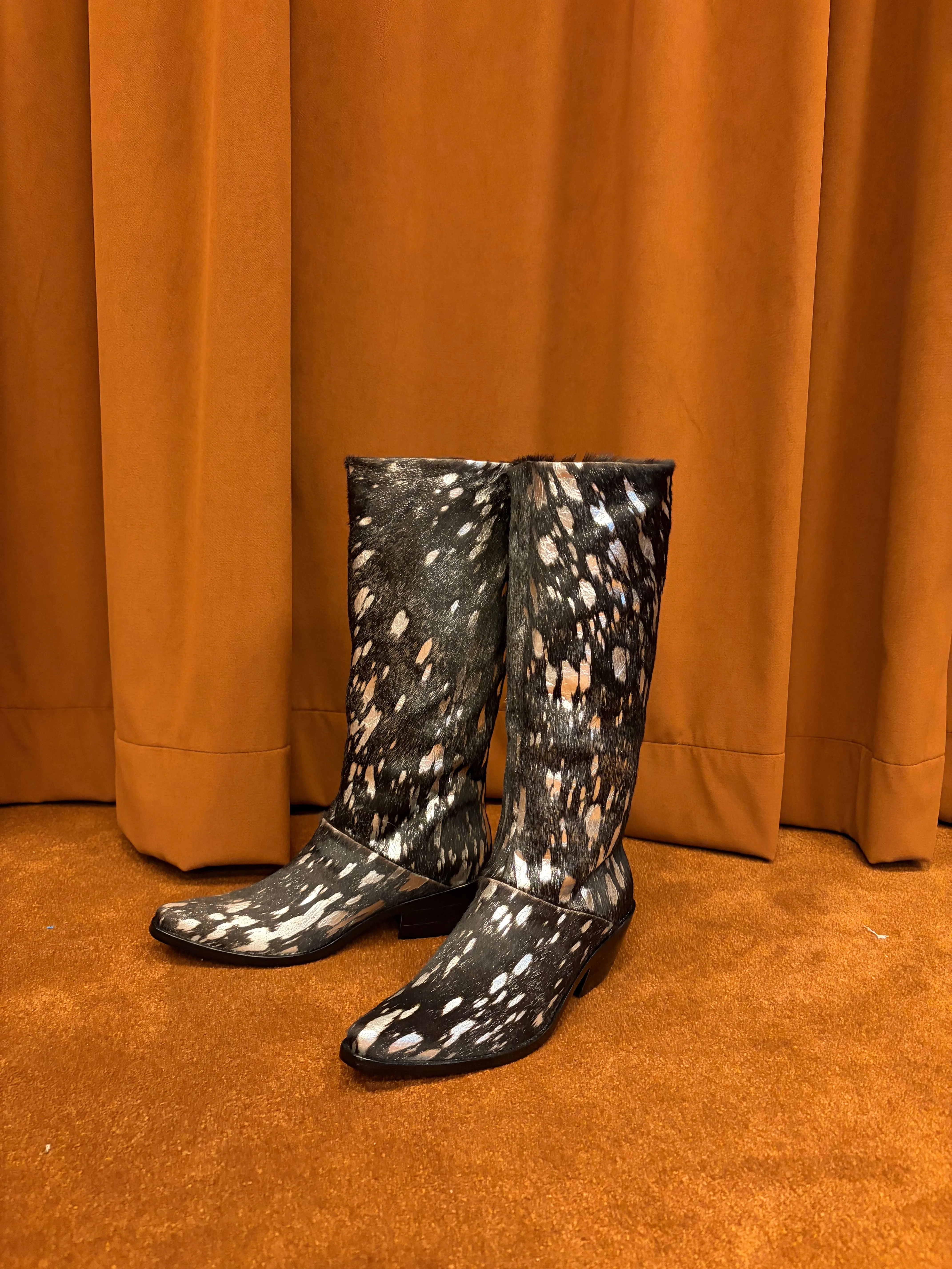 Jackie Boot Tall in Metallic Pony Hair sold by et Tigre product image thumbnail 5