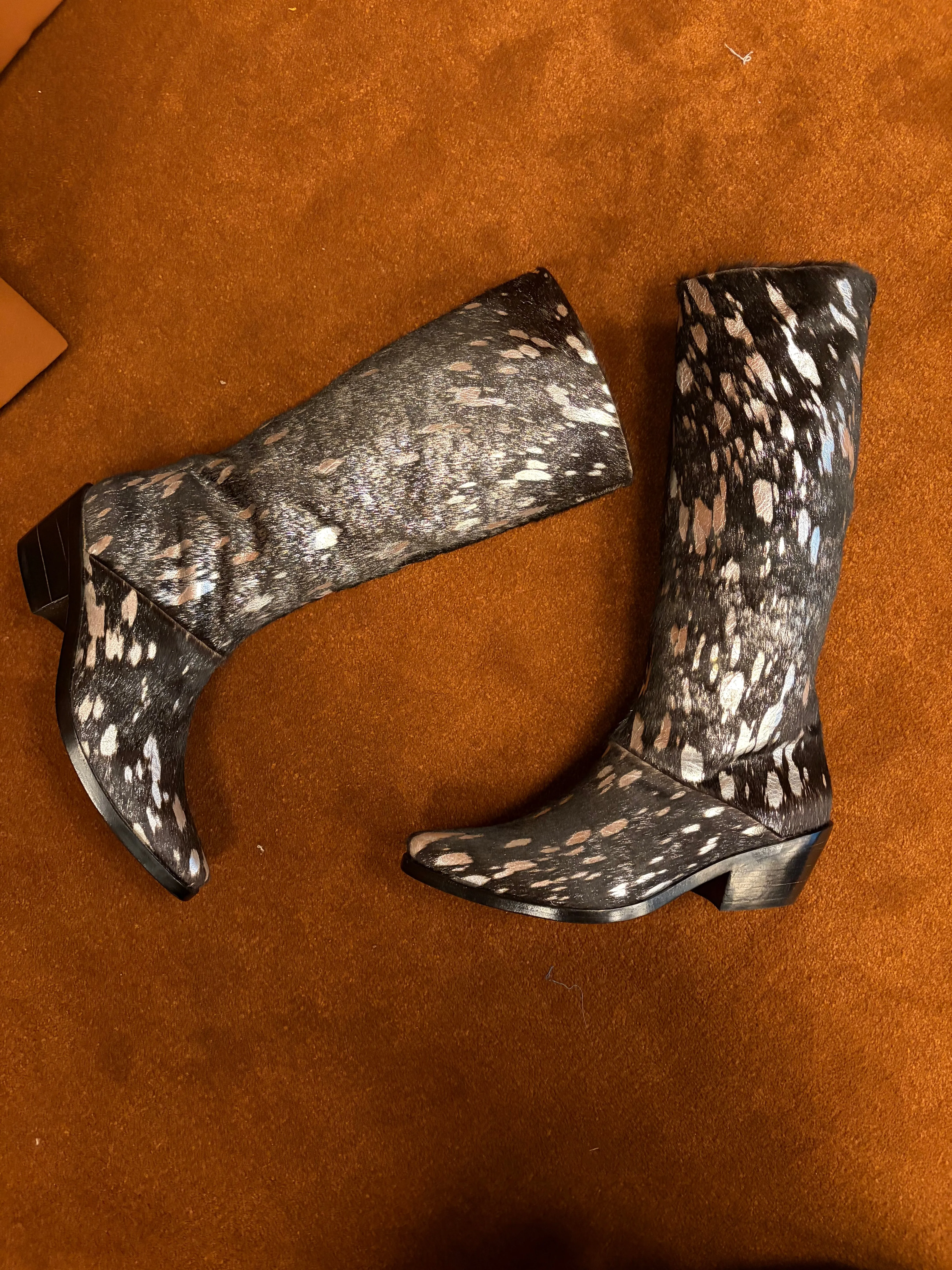 Jackie Boot Tall in Metallic Pony Hair sold by et Tigre product image thumbnail 2