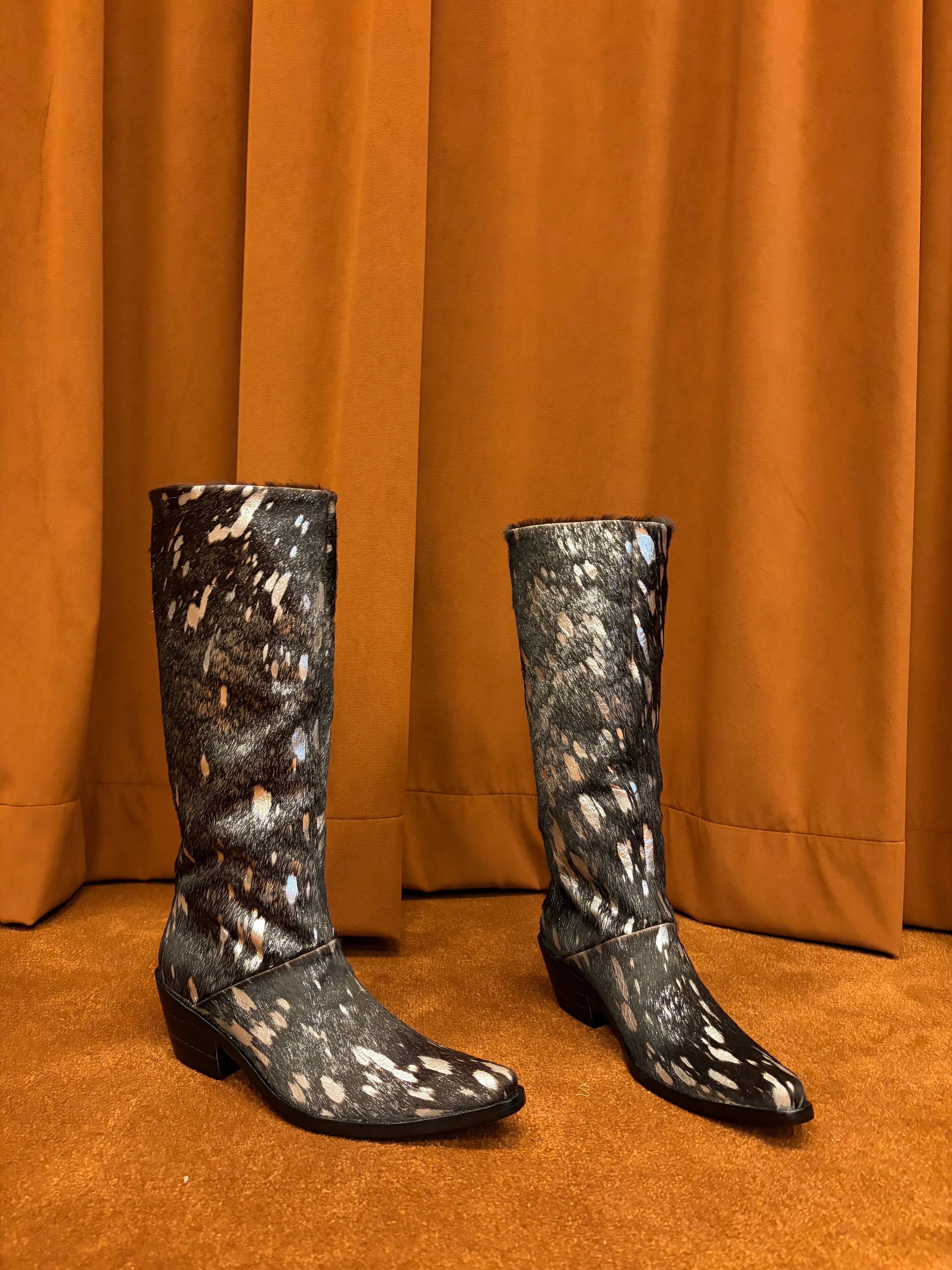 Jackie Boot Tall in Metallic Pony Hair sold by et Tigre product image thumbnail 3