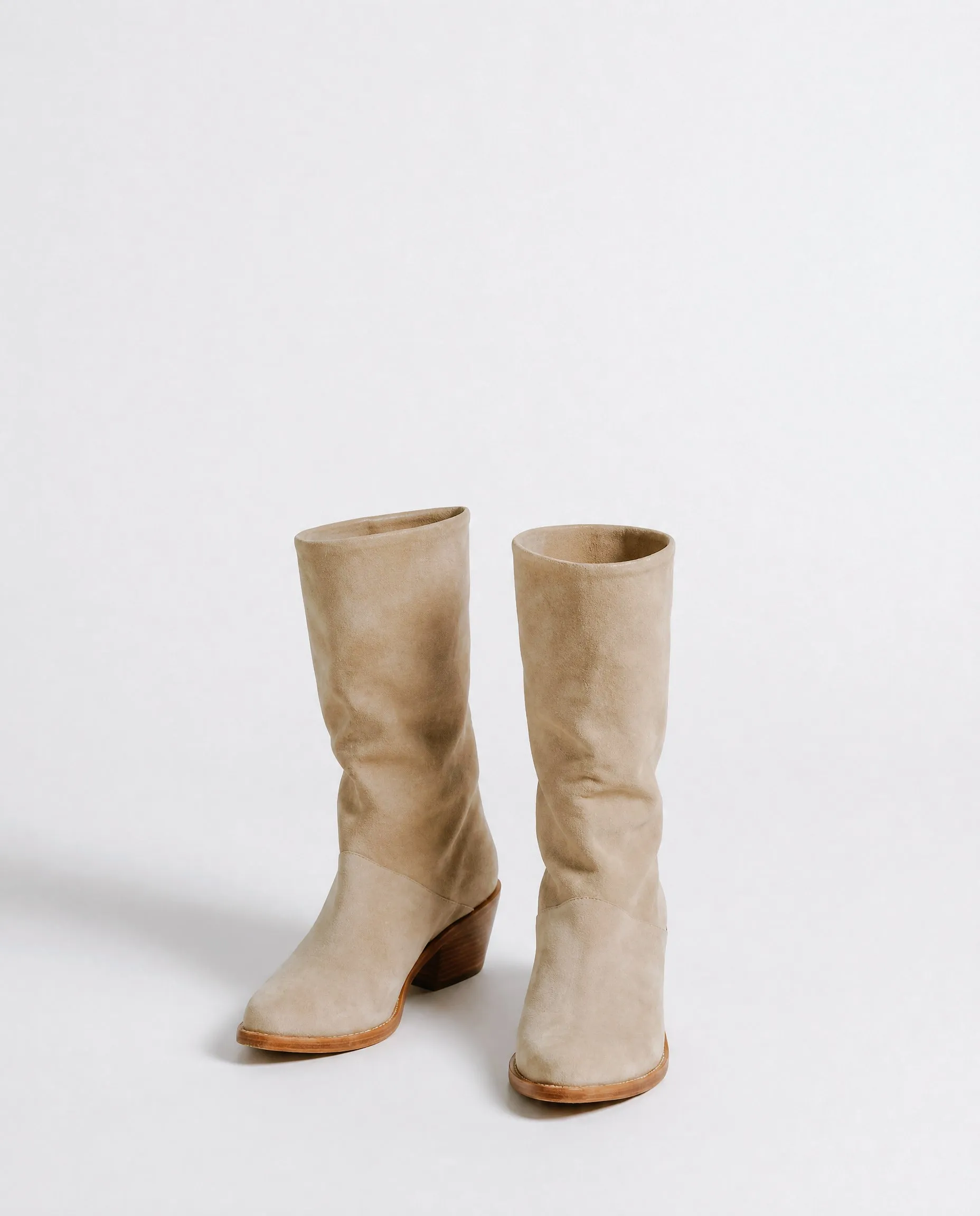 Jackie Boot in Nubuck Suede sold by et Tigre product image thumbnail 2