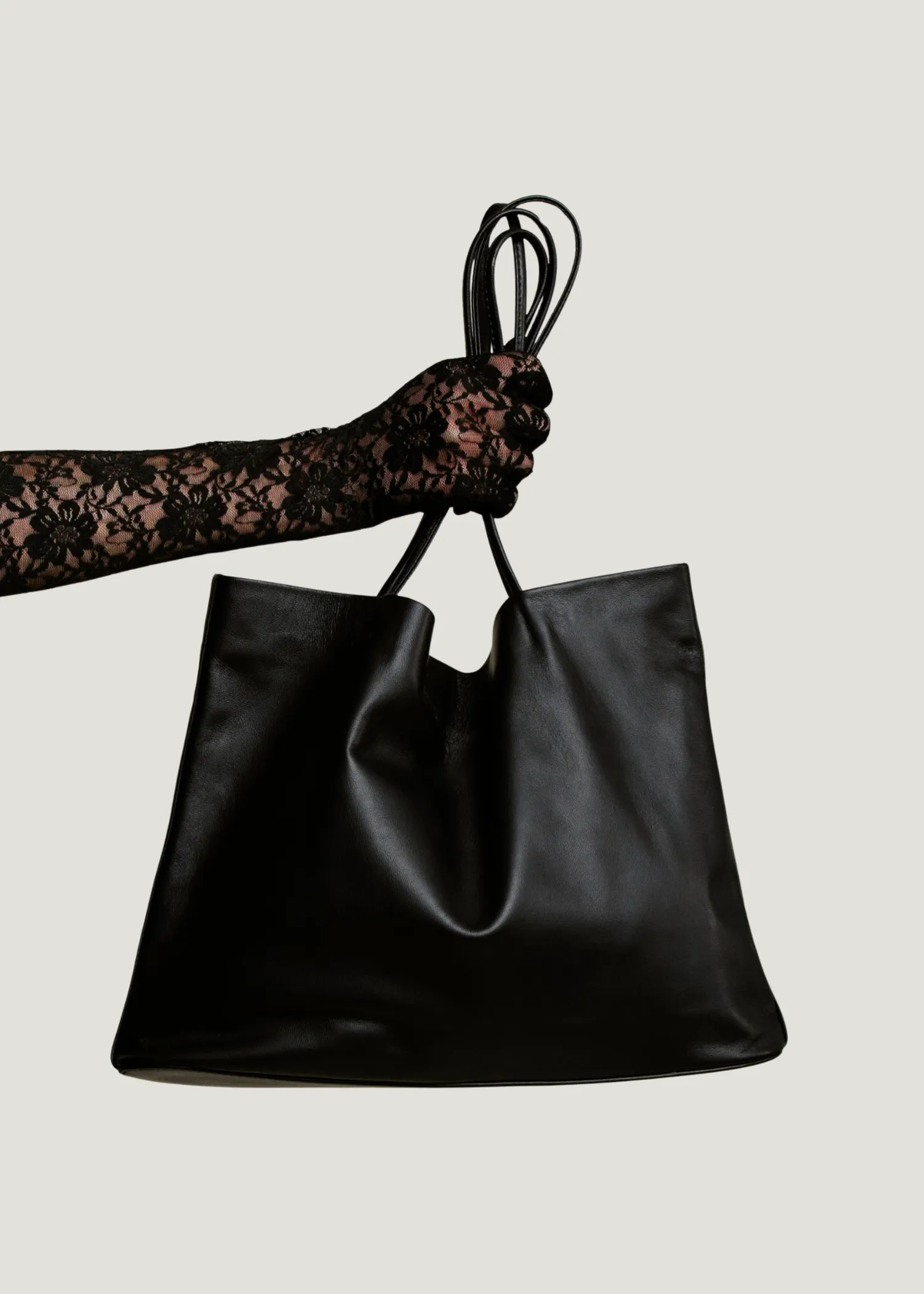 Narrow Oval Relaxed Tote | Black sold by Modern Weaving