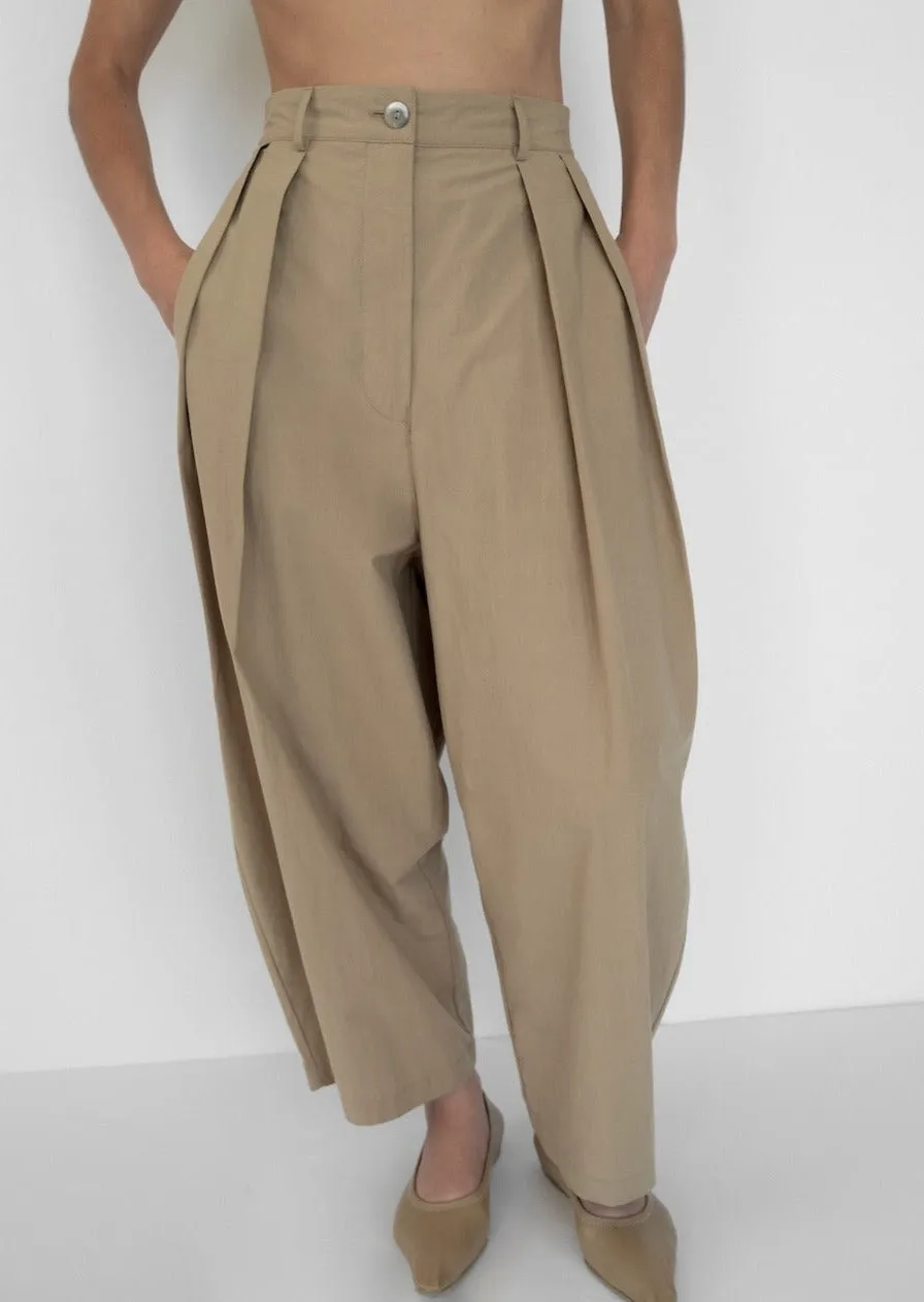 Voluminous Pleat Trouser | Khaki Parchment Poplin sold by Modern Weaving product image thumbnail 3