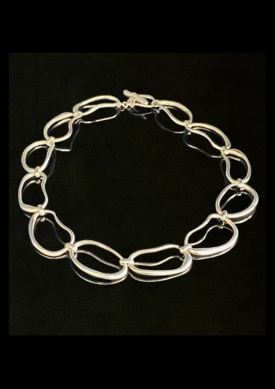 Hand Formed Oval Link Collar Necklace | Sterling Silver made by Modern Weaving