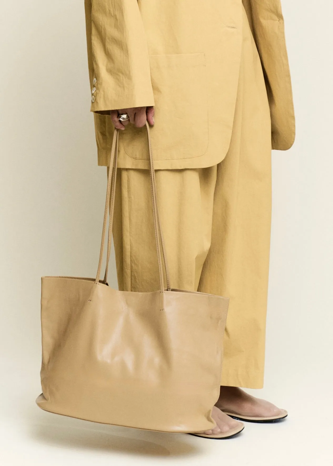 Large Relaxed Oval Tote | Banana sold by Modern Weaving