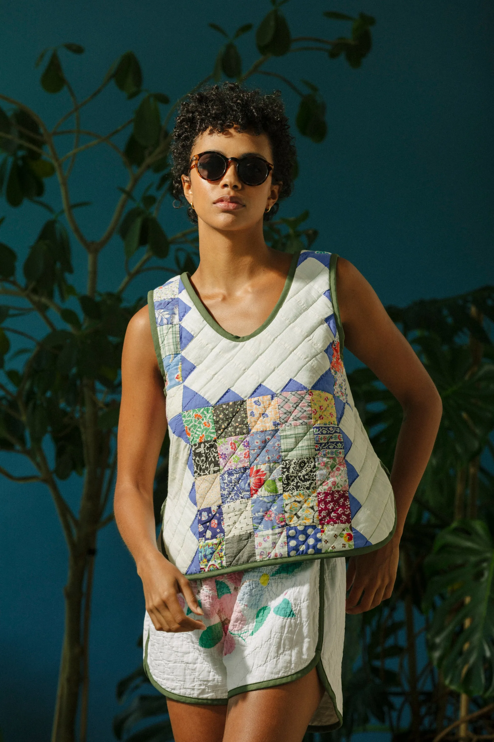 Quilt Scallop Tank - Steps & Blocks (Small) sold by CARLEEN product image thumbnail 5