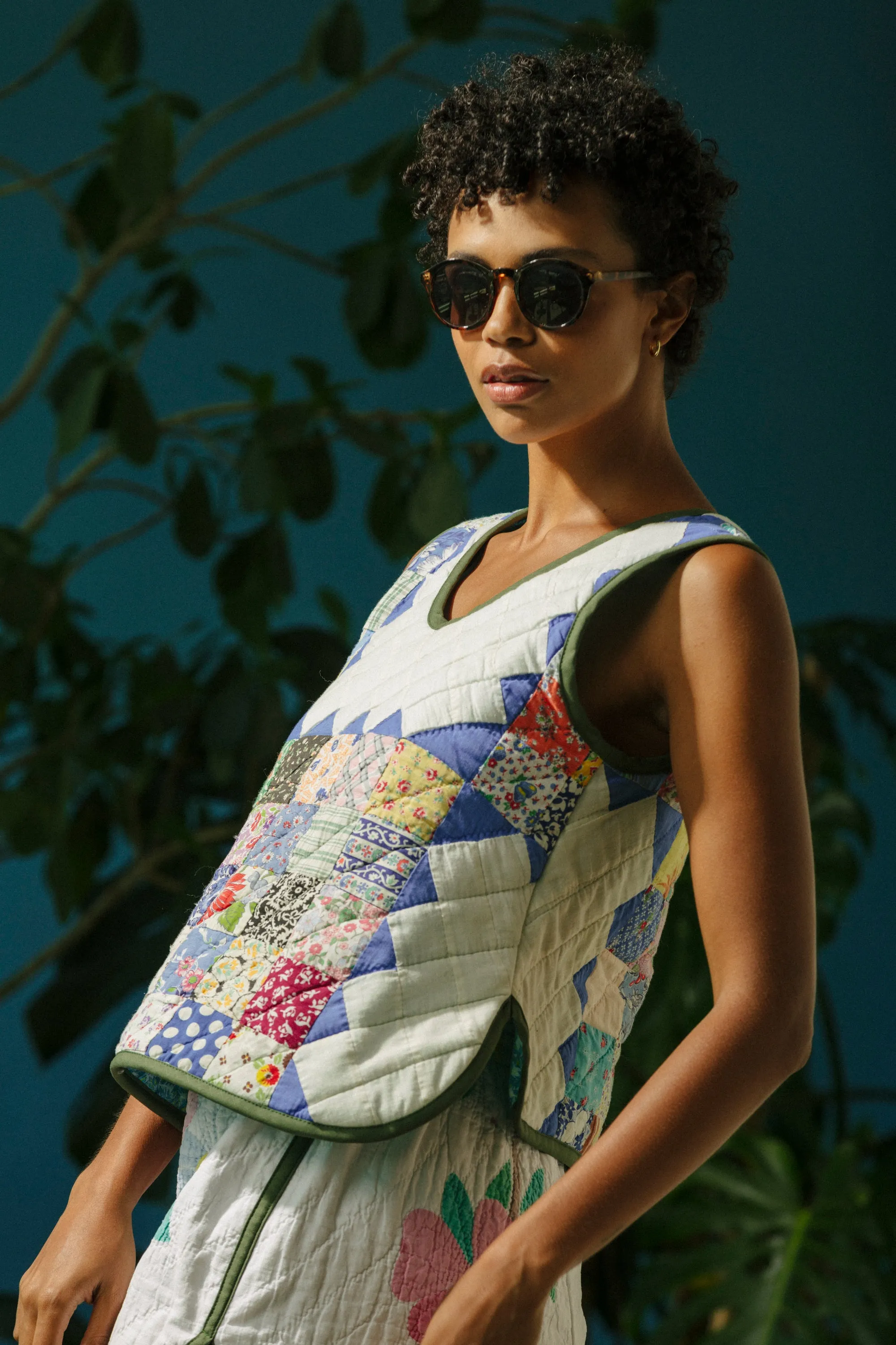 Quilt Scallop Tank - Crowns (Large) sold by CARLEEN product image thumbnail 3