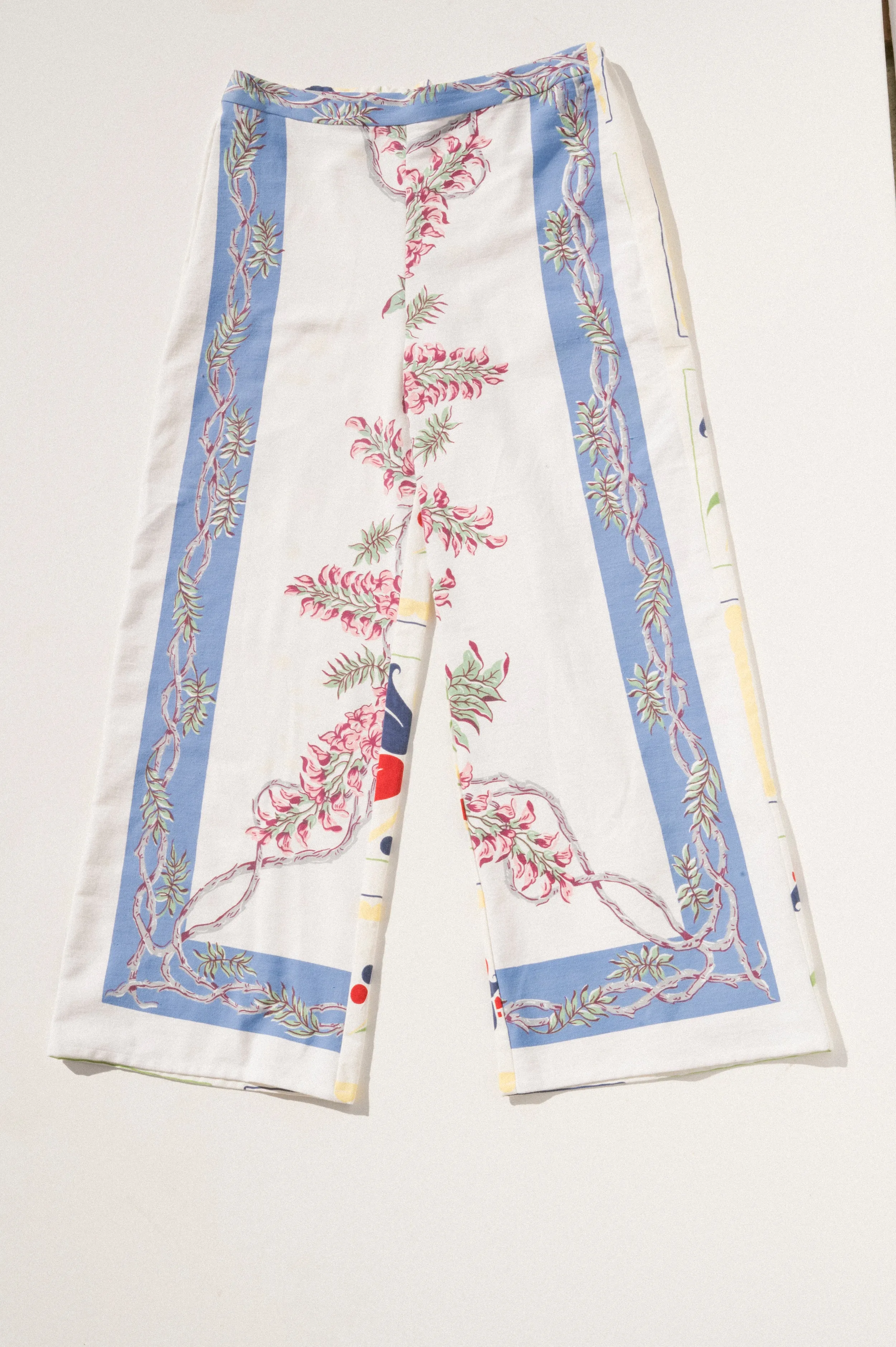 Scout Tie-Back Pant - Vine/Graphic (S) sold by CARLEEN