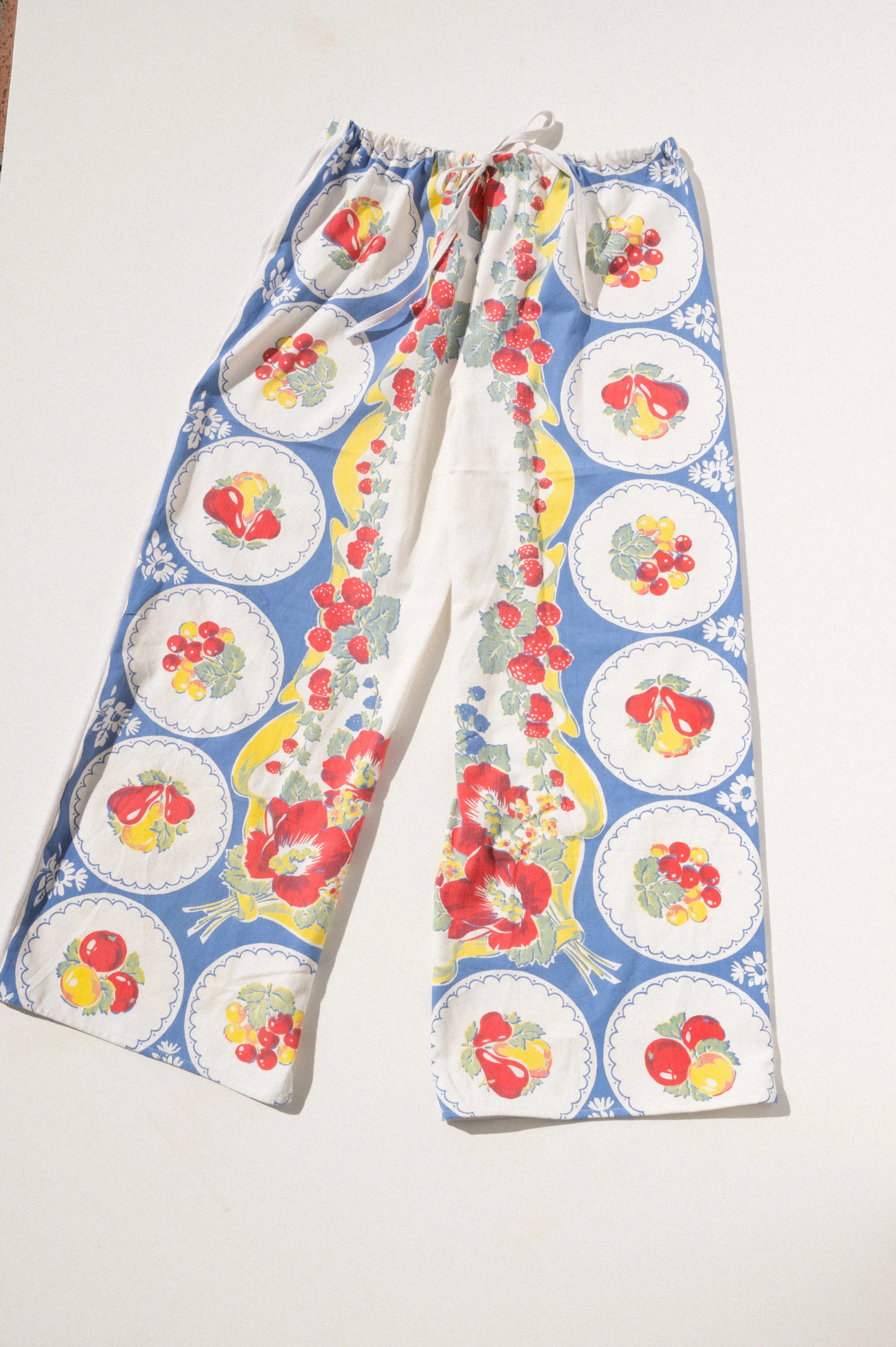 Scout Tie-Back Pant - Roses/Fruit (XL) sold by CARLEEN product image thumbnail 2