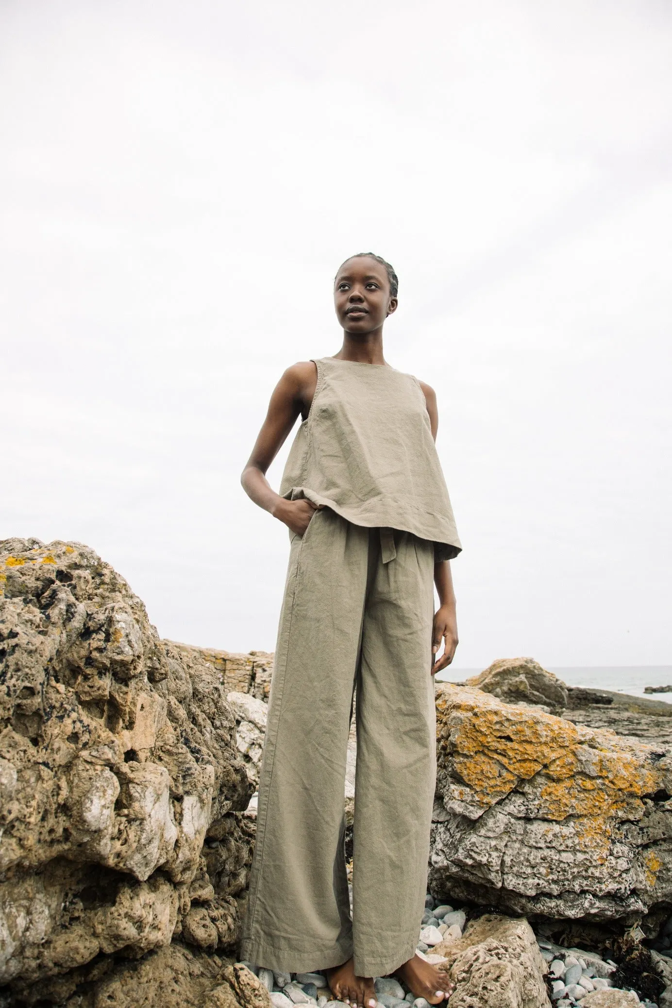 Effi Cotton Linen Vest in Sand S Preloved sold by Beaumont Organic product image thumbnail 2