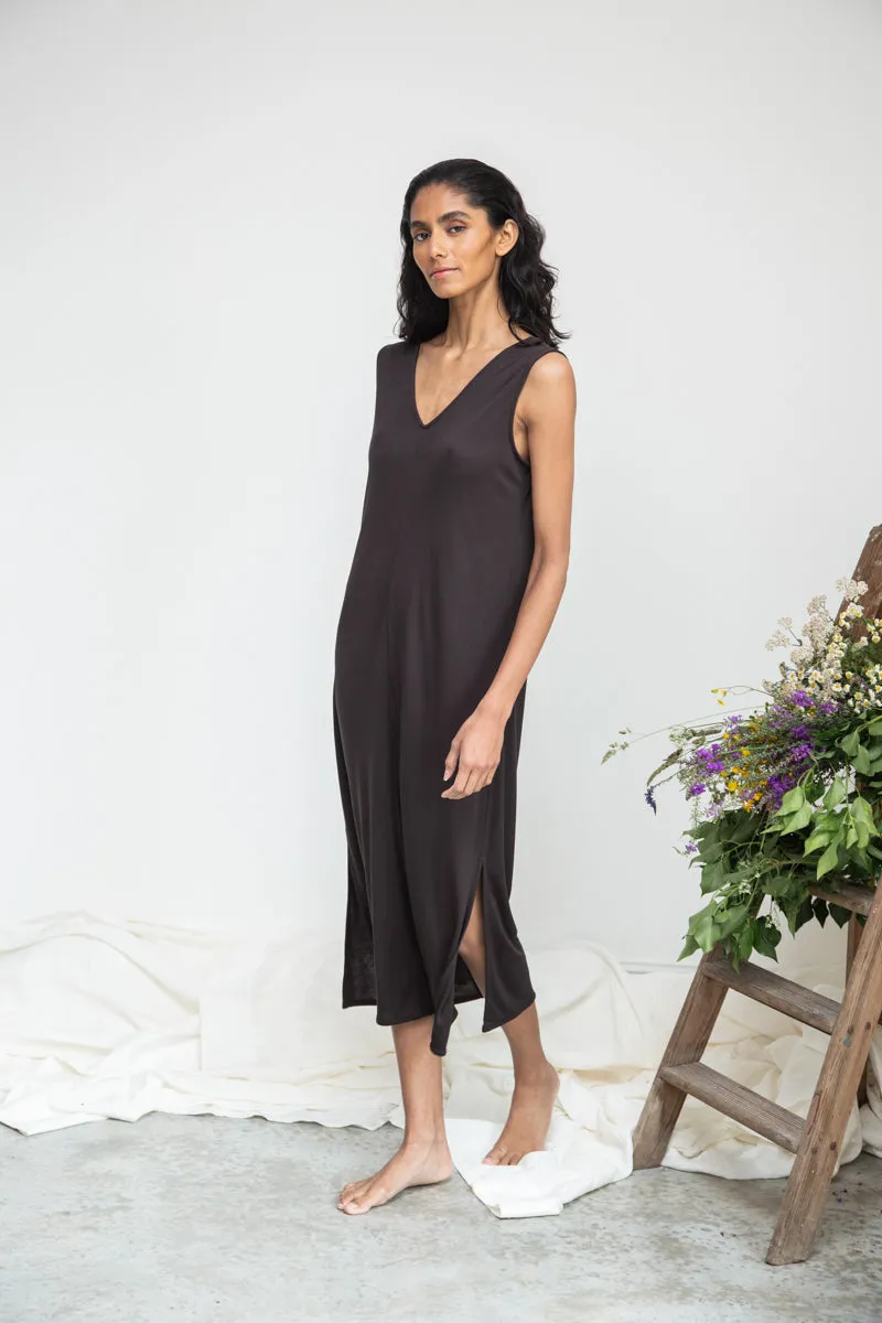 Catalina-Lou Lyocell Dress in Charcoal sold by Beaumont Organic product image thumbnail 2