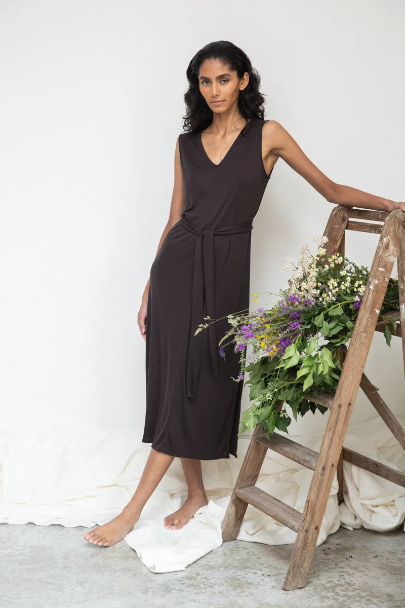 Catalina-Lou Lyocell Dress in Charcoal sold by Beaumont Organic product image thumbnail 4
