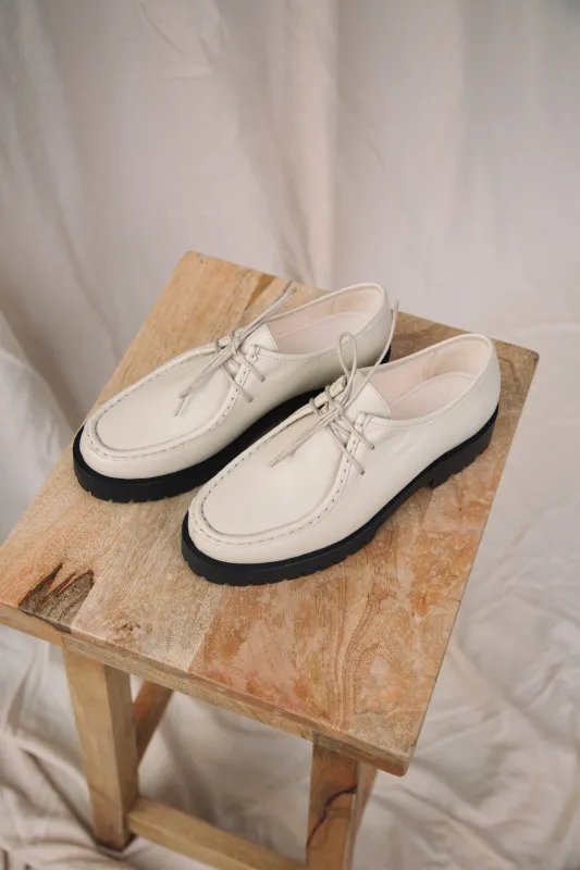 Kutsu Leather Shoe in Sand made by Beaumont Organic