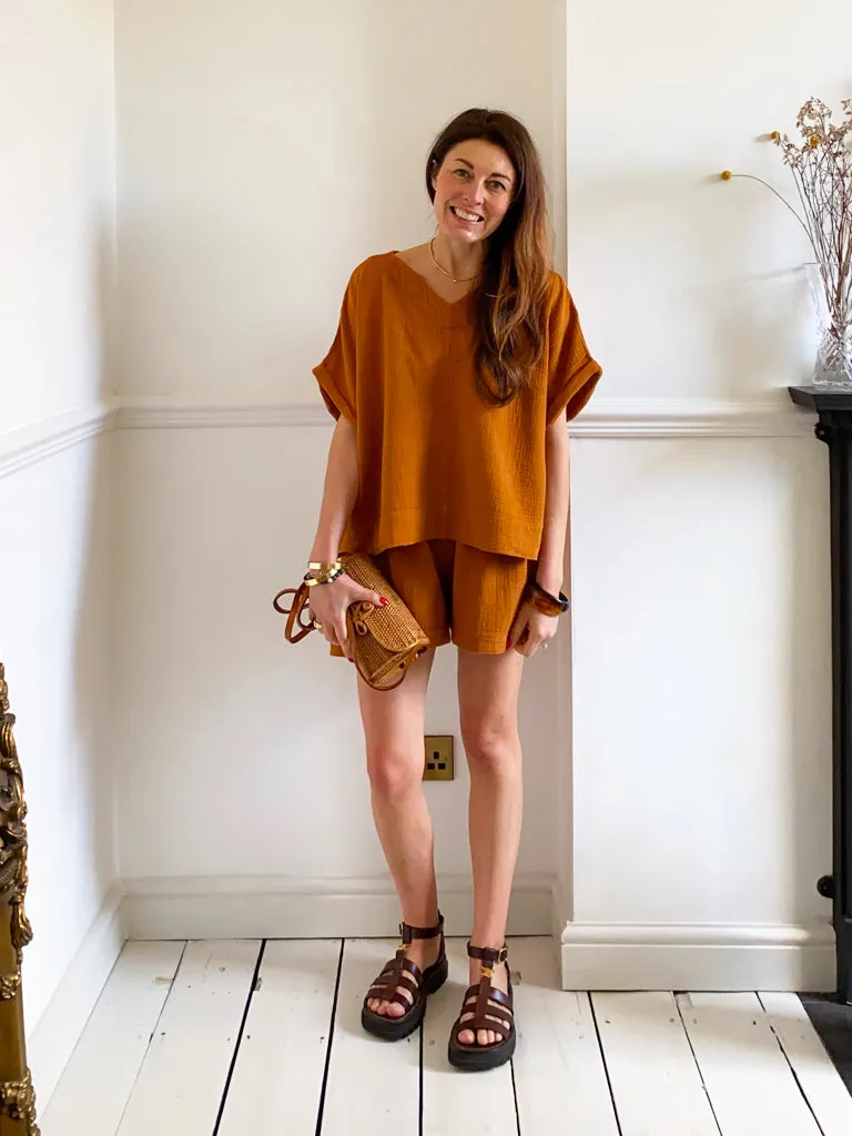 Gilma Organic Cotton Shorts in Pecan by HANNAH BEAUMONT sold by Beaumont Organic