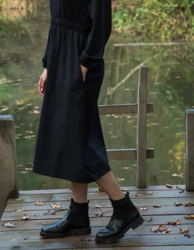 Harrington Leather Boot in Black made by Beaumont Organic