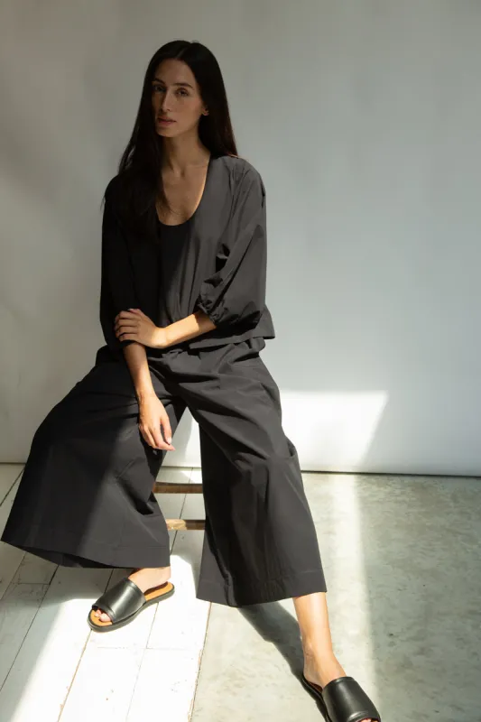 Mazu Organic Cotton Poplin Trouser in Black made by Beaumont Organic