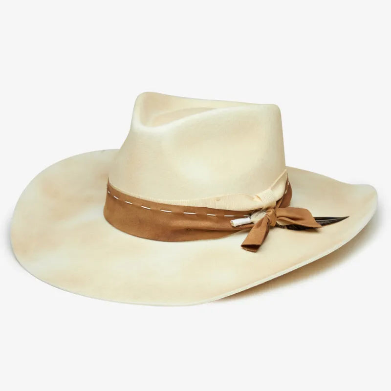 Yellowstone Cowboy in Washed Ivory - Men's made by Wyeth