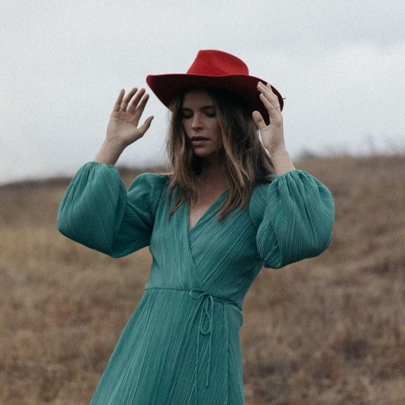 Reba in Red sold by Wyeth product image thumbnail 2