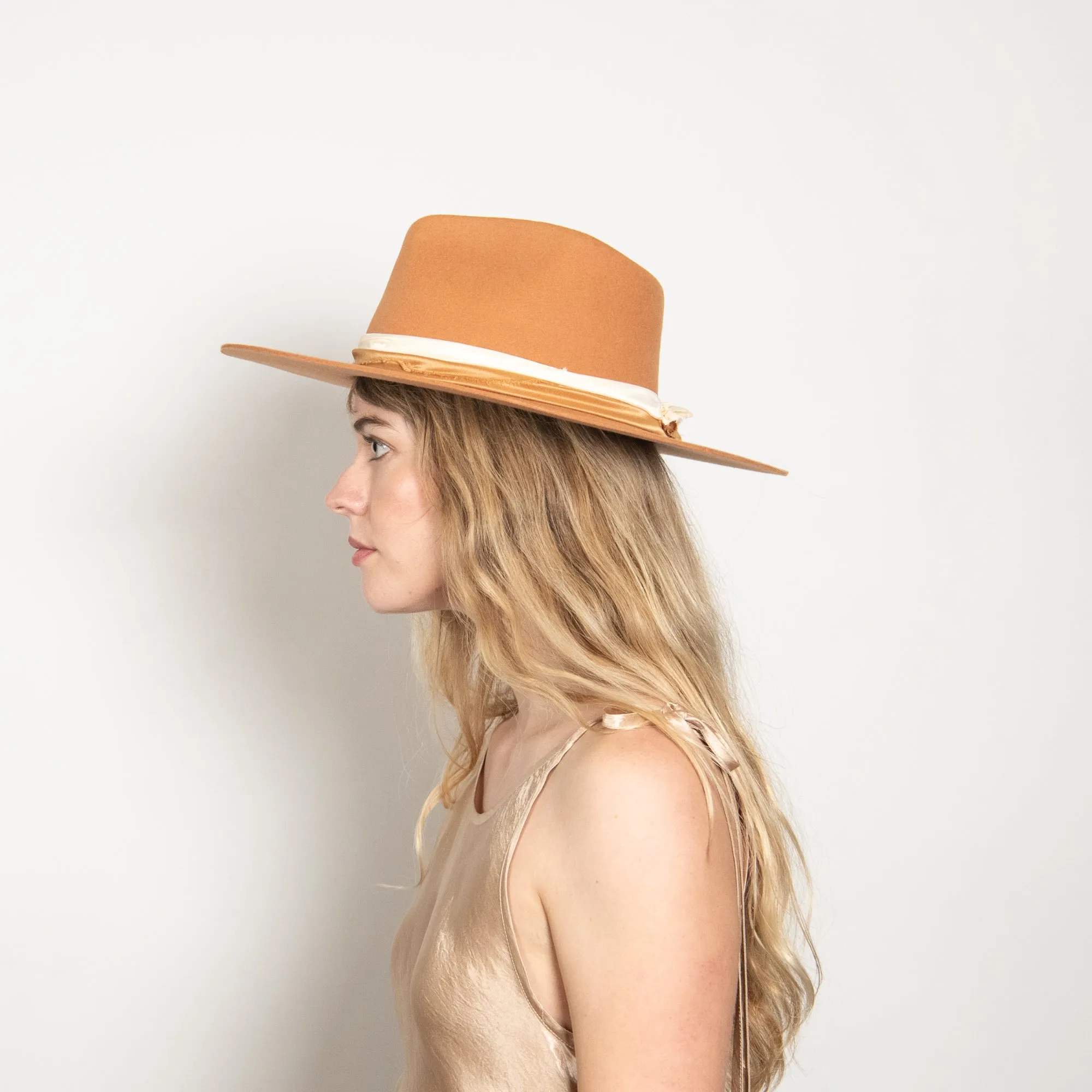Austin in Hazel sold by Wyeth product image thumbnail 4