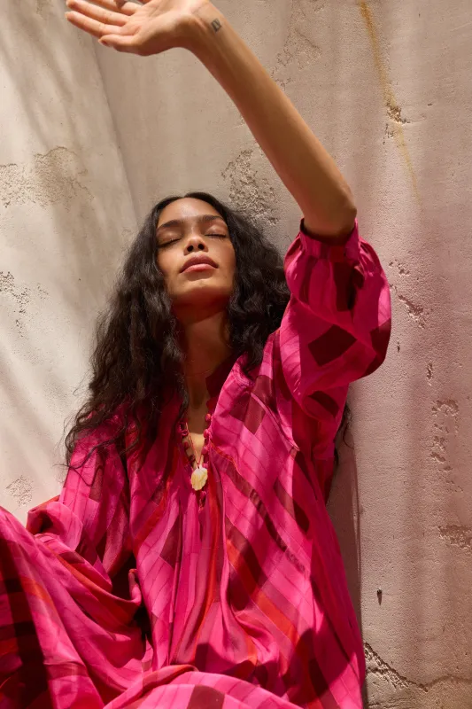 NM SHELL NECKLACE - CLAM SMALL made by Natalie Martin