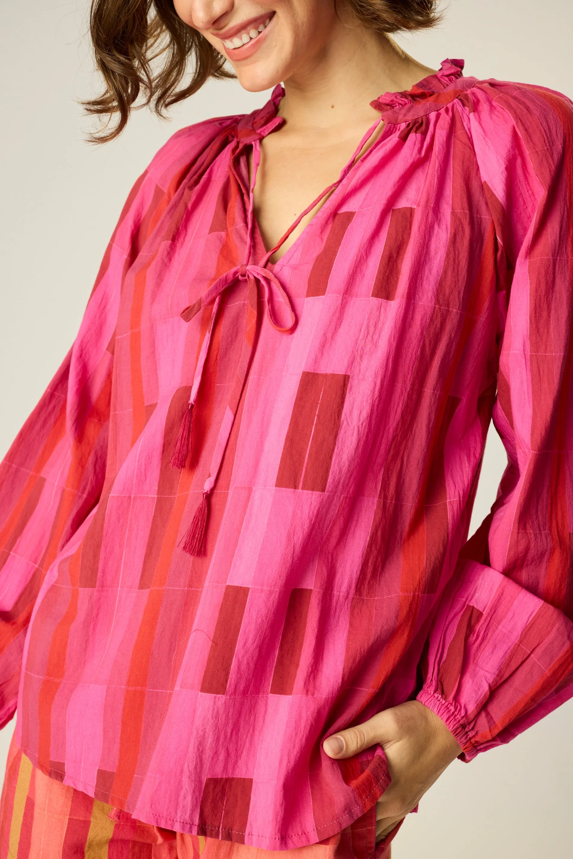 KEV SHORT (UNISEX) sold by Natalie Martin product image thumbnail 4