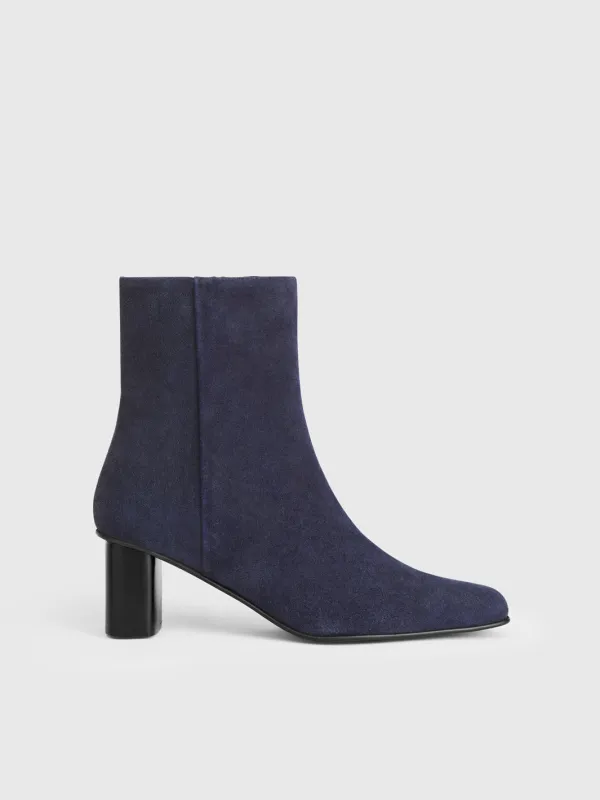 Praia Mirtillo Suede Ankle boots made by ATP Atelier
