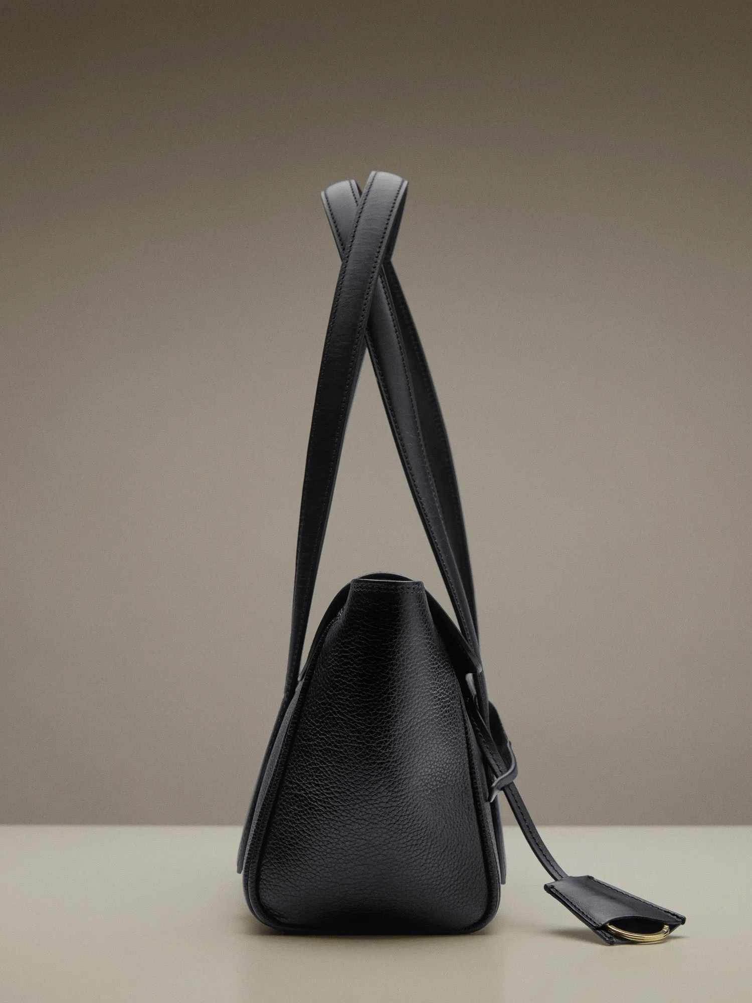 Eira Black Grained Leather Shoulder bag sold by ATP Atelier product image thumbnail 2