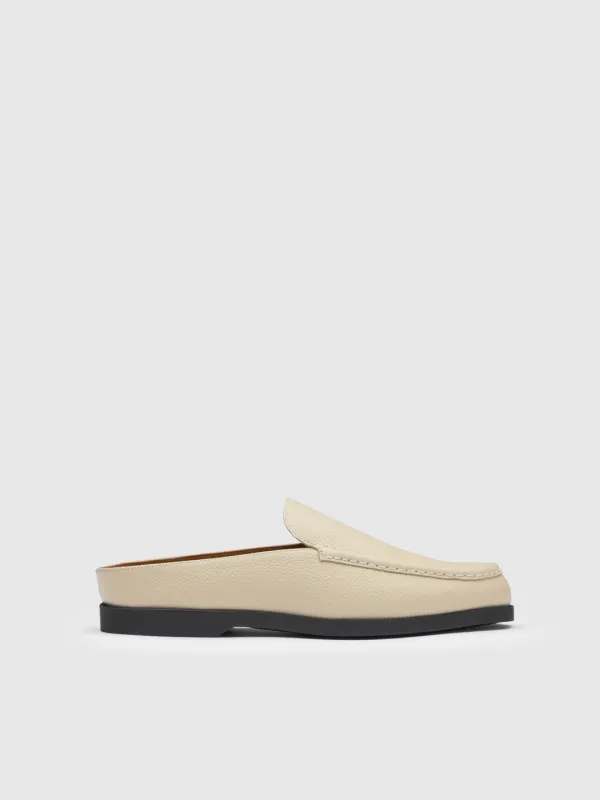 Tenno Mandorla Grained Leather Slip-ins made by ATP Atelier