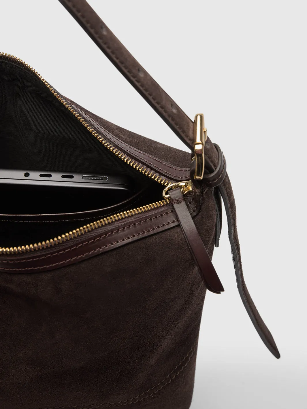 Tolve Walnut Suede Tote bag sold by ATP Atelier product image thumbnail 4