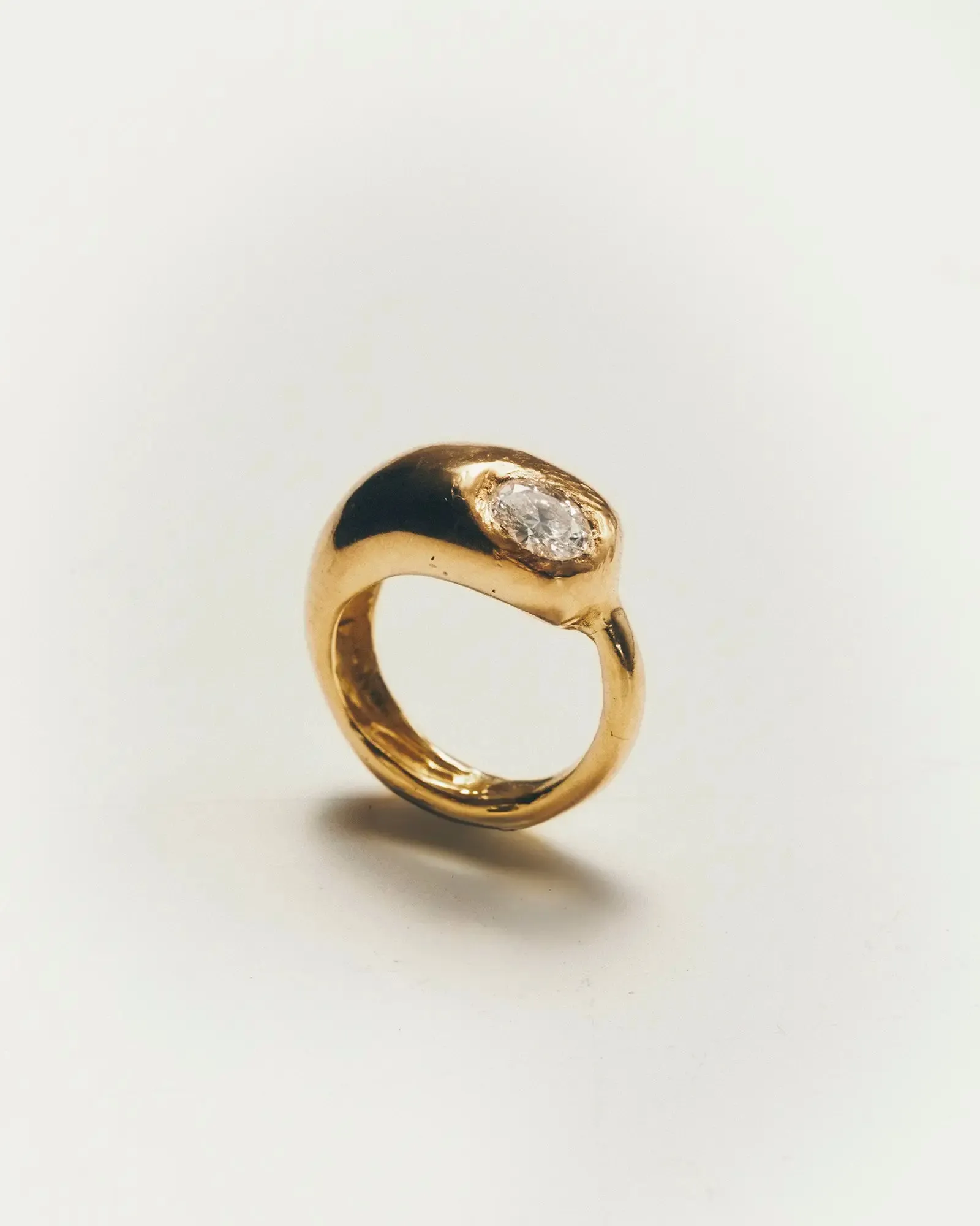 Gota Diamond ring sold by Simuero product image thumbnail 3