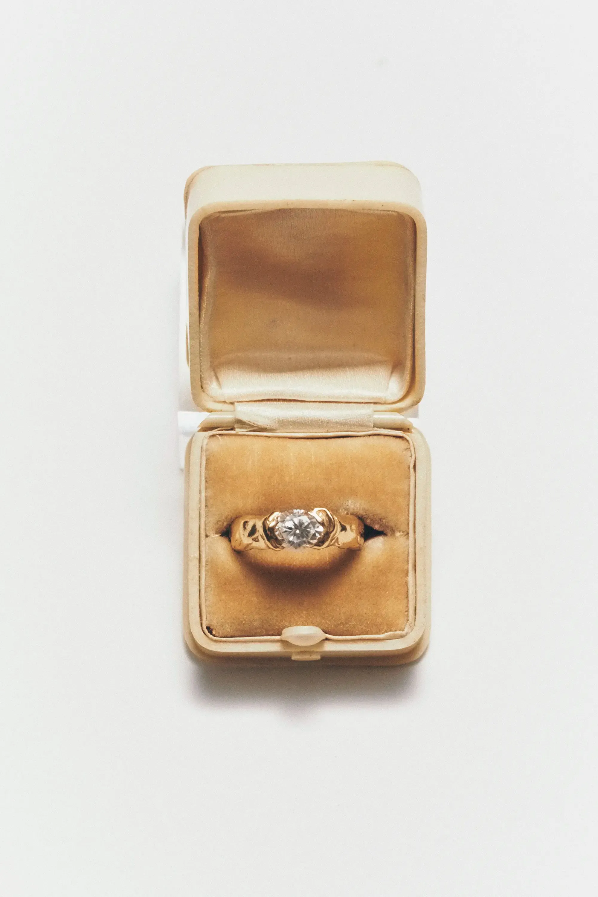 Isla 1ct Diamond sold by Simuero product image thumbnail 4