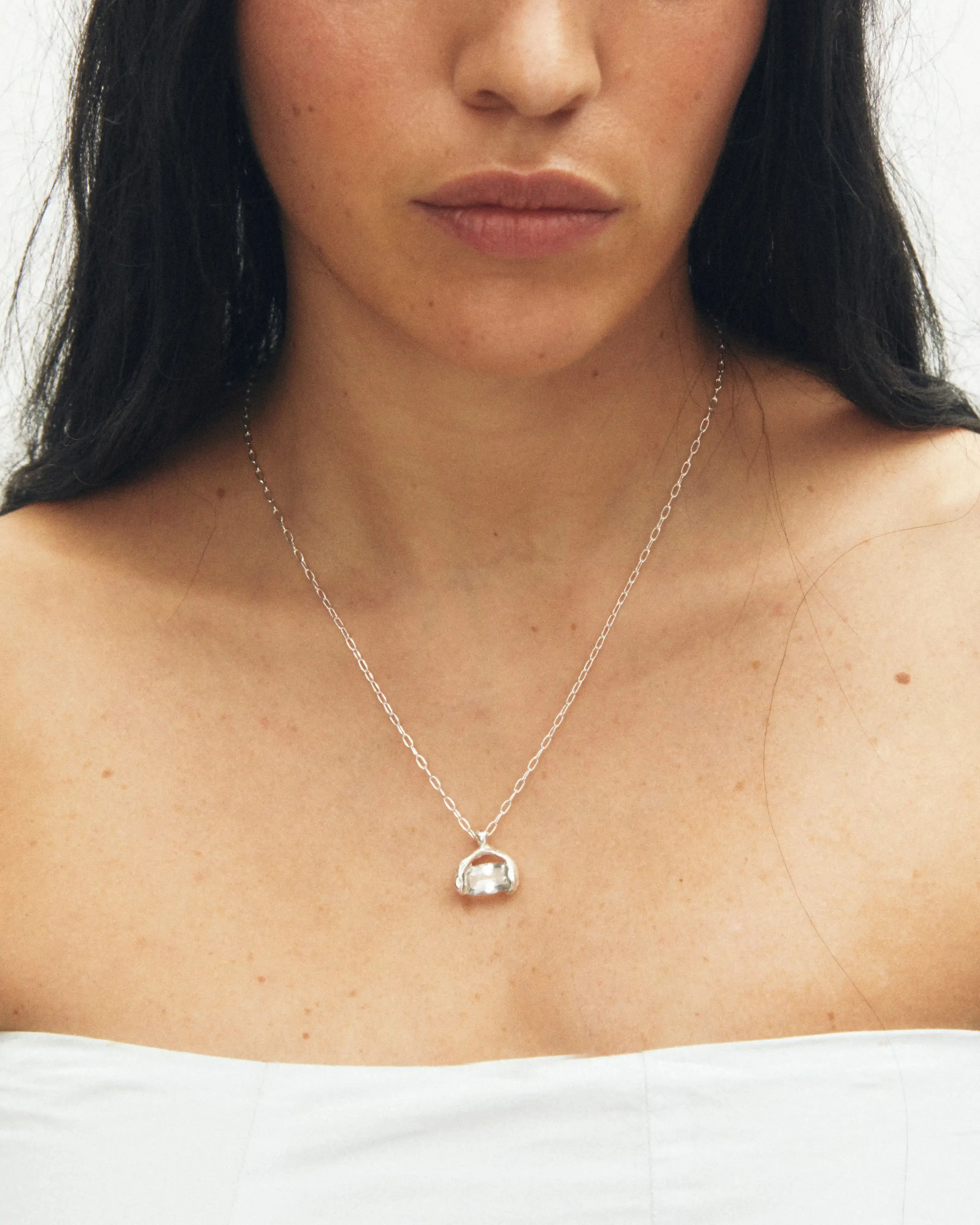 Abril Necklace sold by Simuero product image thumbnail 3