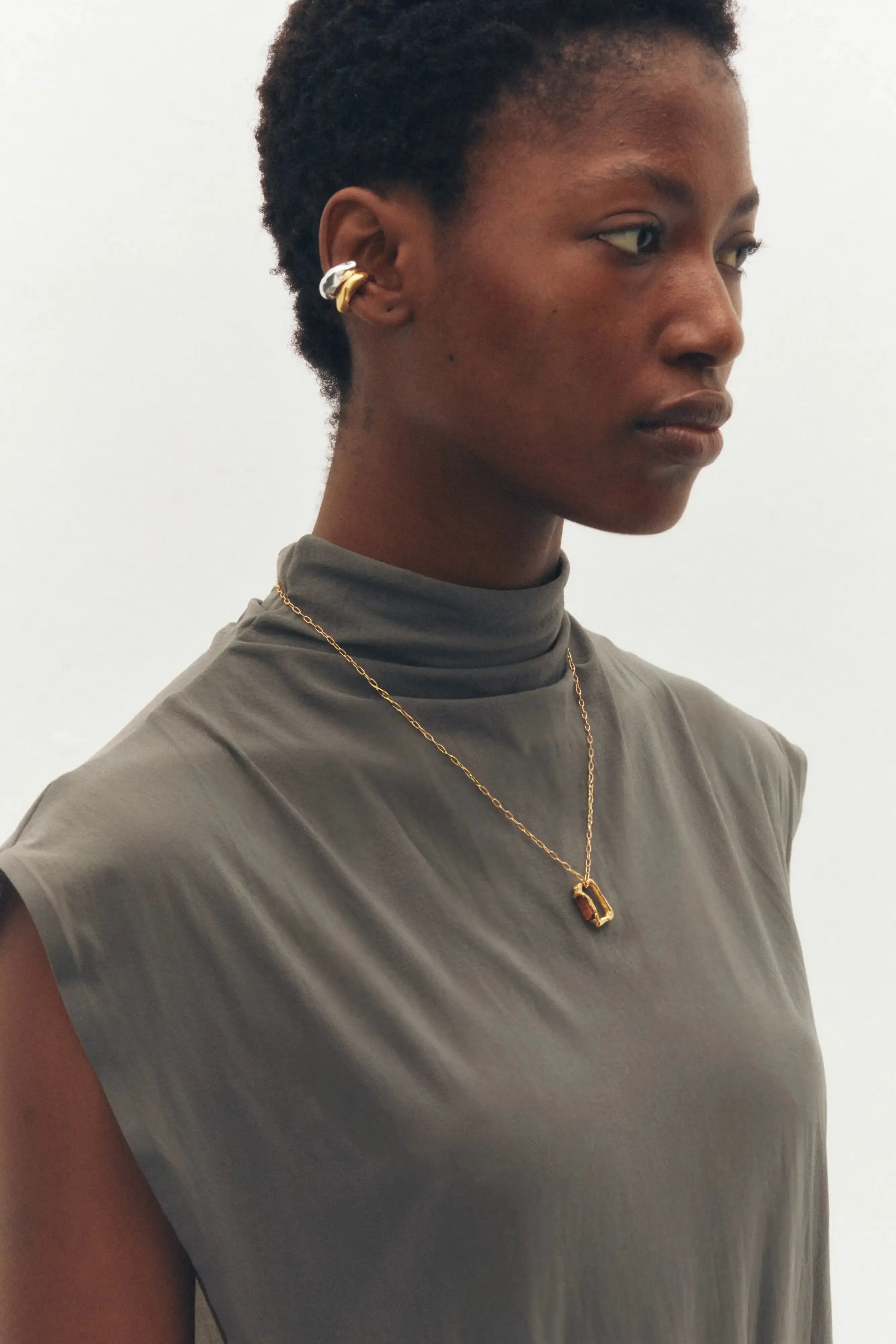 Octubre Necklace sold by Simuero product image thumbnail 4