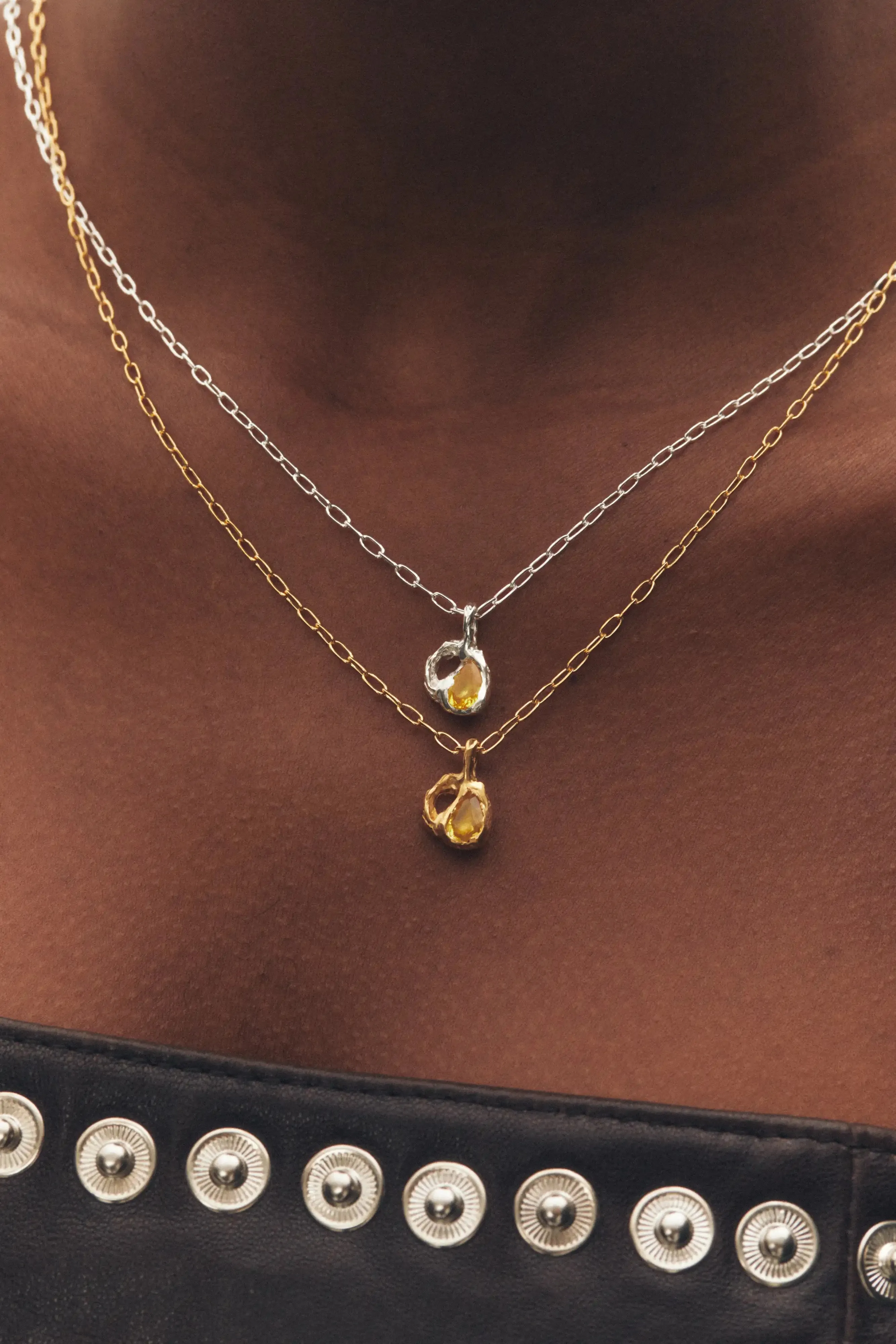 Noviembre Necklace sold by Simuero product image thumbnail 3